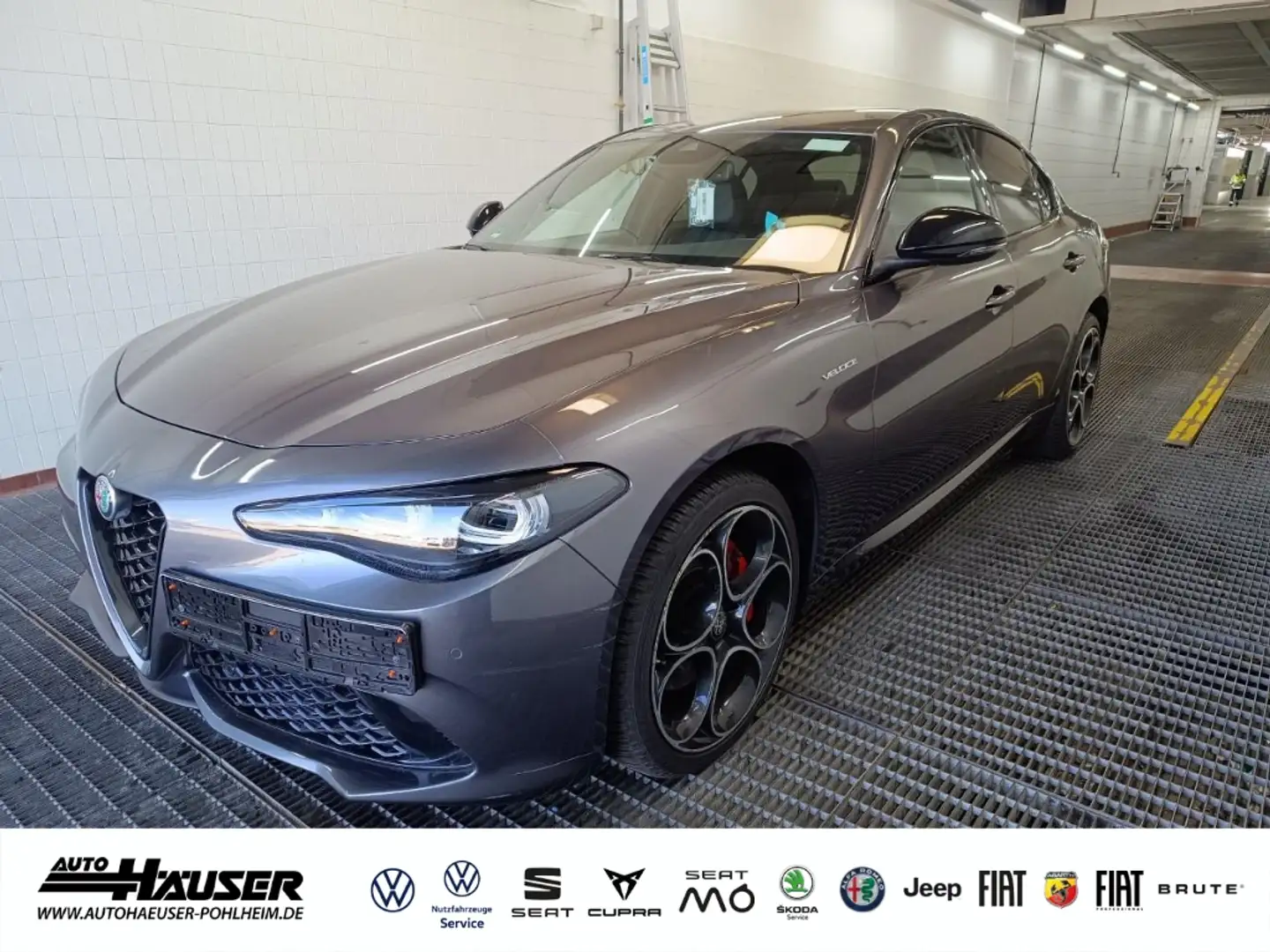 Alfa Romeo Giulia MY24 Veloce 2.0 Turbo Q4 HARMAN-KARDON MEMORY NAV Grau - 1
