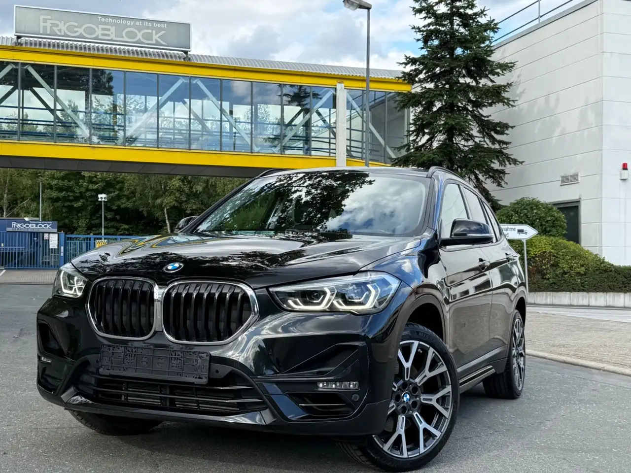 BMW X1 20 i *SPORT-LINE*S-DRIVE*AMBIENTE*74TKM*, миниатюра 2