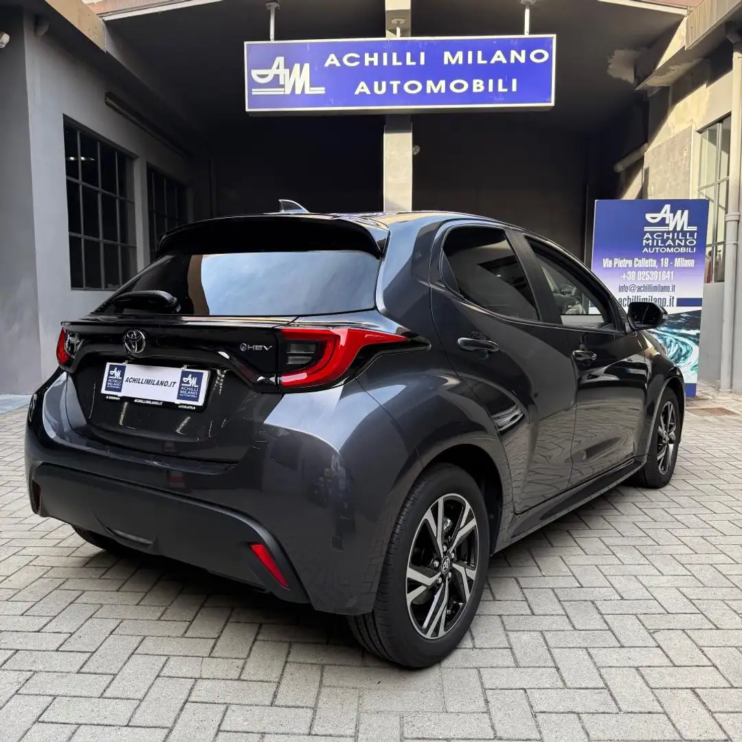 Toyota Yaris 1.5h Trend Grigio - 2