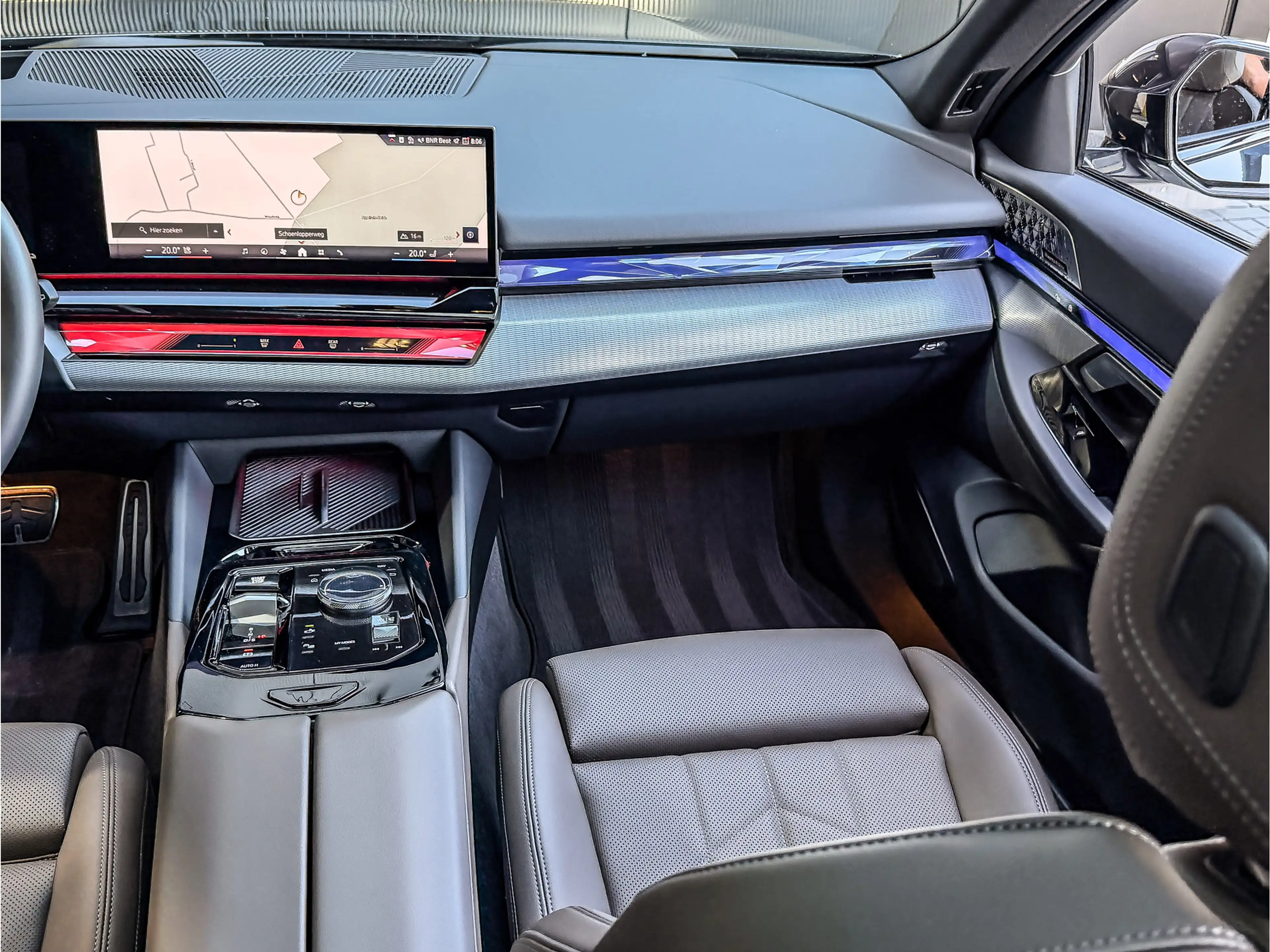 BMW 550 5-serie Touring 550e xDrive 490PK M-Sport | BOWERS — photo 9