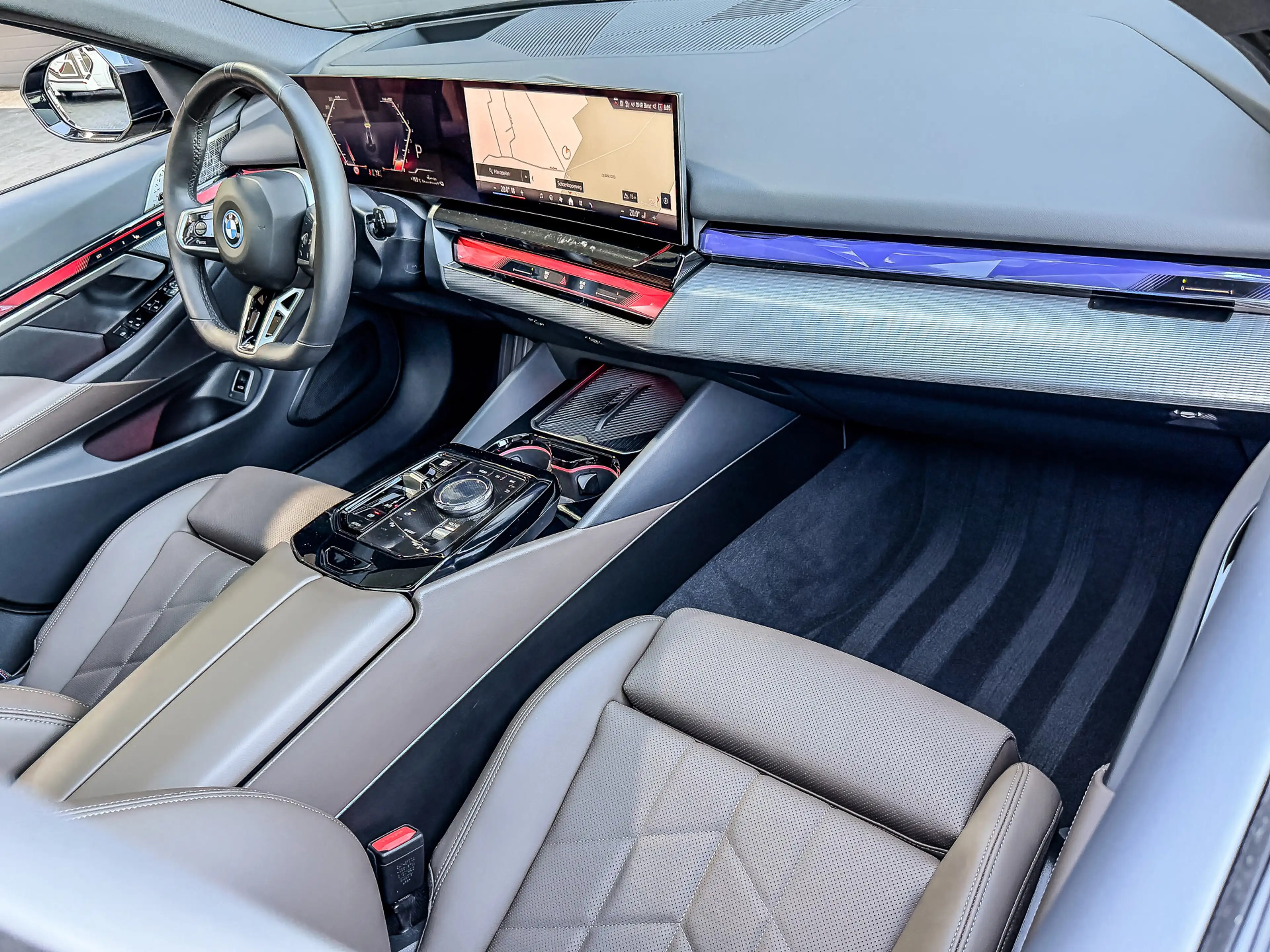 BMW 550 5-serie Touring 550e xDrive 490PK M-Sport | BOWERS — photo 7