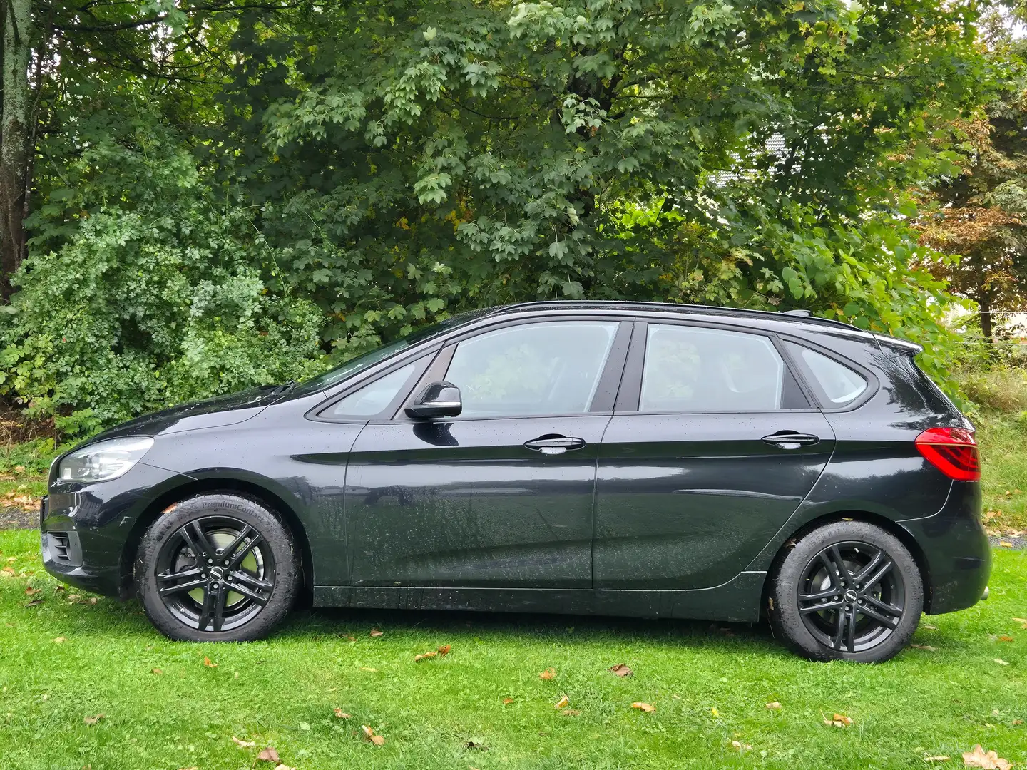 BMW 220 220 d Active Tourer PANORAMA*AHK*LED* Zwart - 2