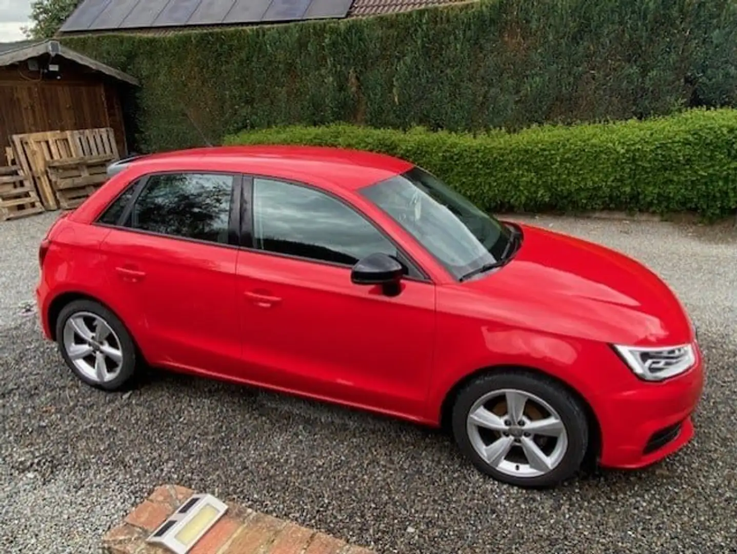 Audi A1 A1 Sportback 1.0 TFSI Rood - 2