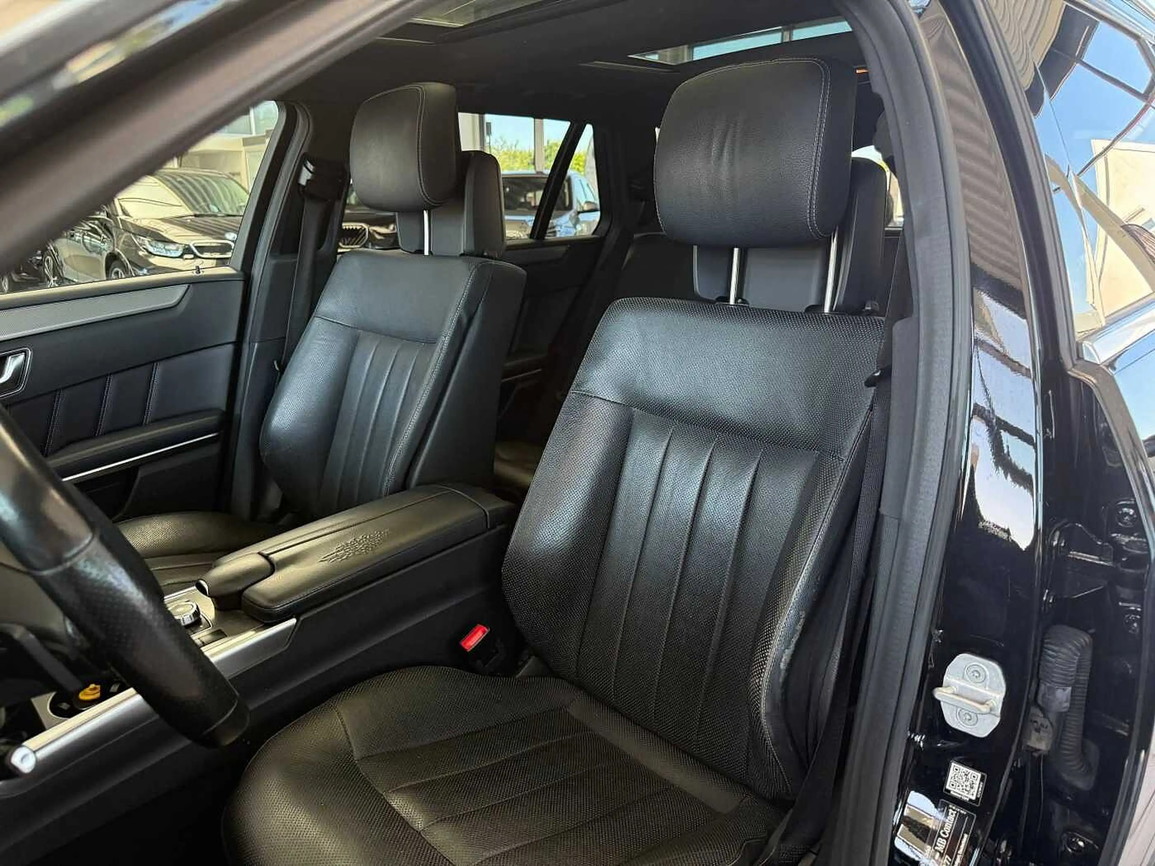 Mercedes-Benz E 350 d 4Matic AHK/PANO/Standheizung/360°Kam — photo 10