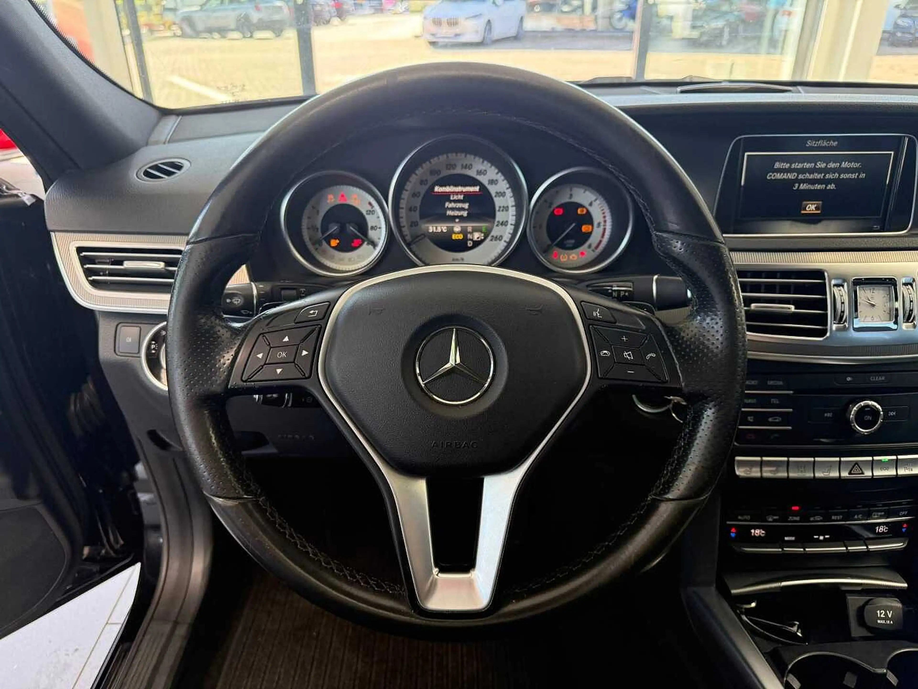 Mercedes-Benz E 350 d 4Matic AHK/PANO/Standheizung/360°Kam — photo 15