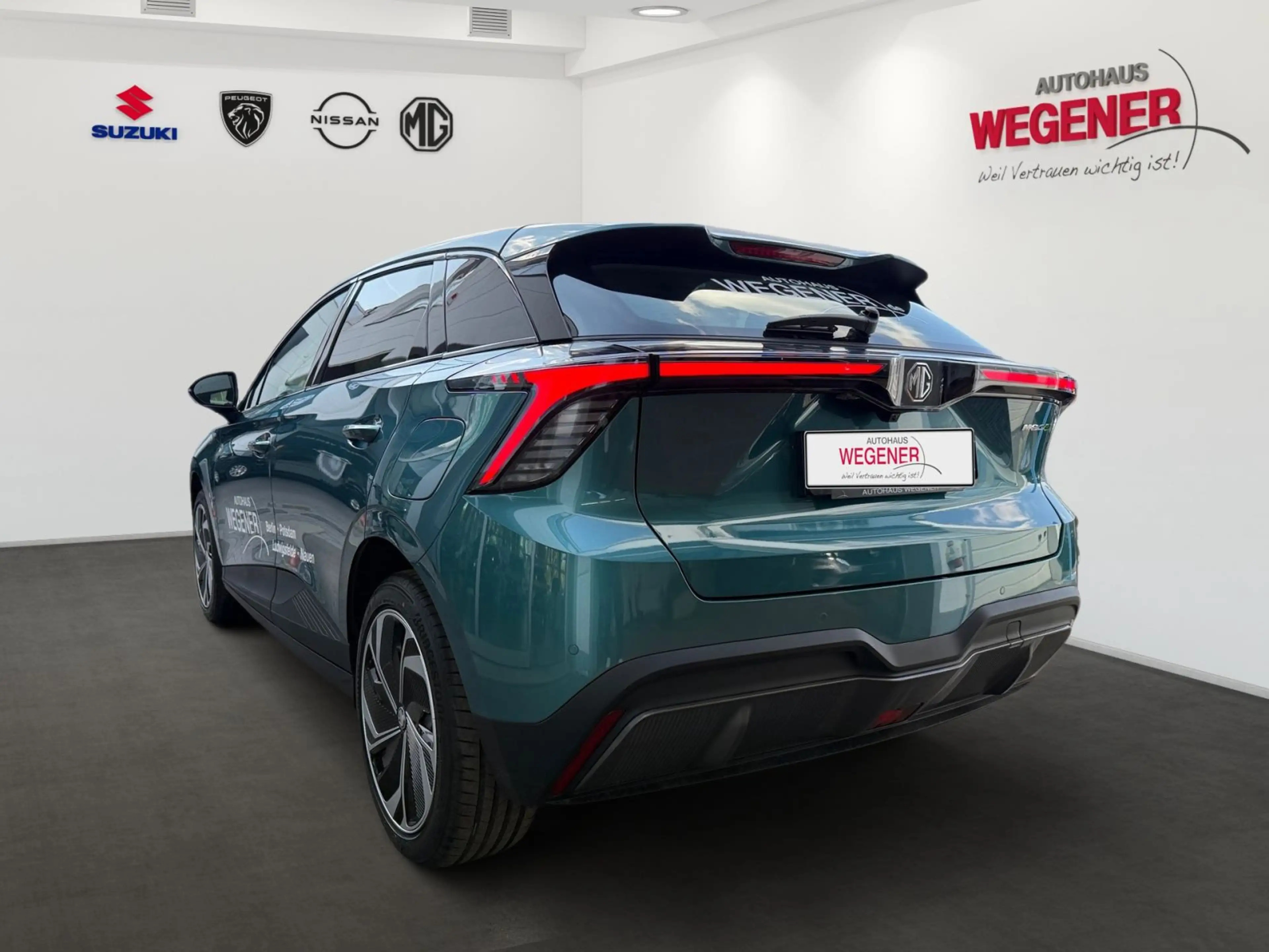 MG MG4 EV 64 kWh Premium - LED CarPlay ACC — photo 4