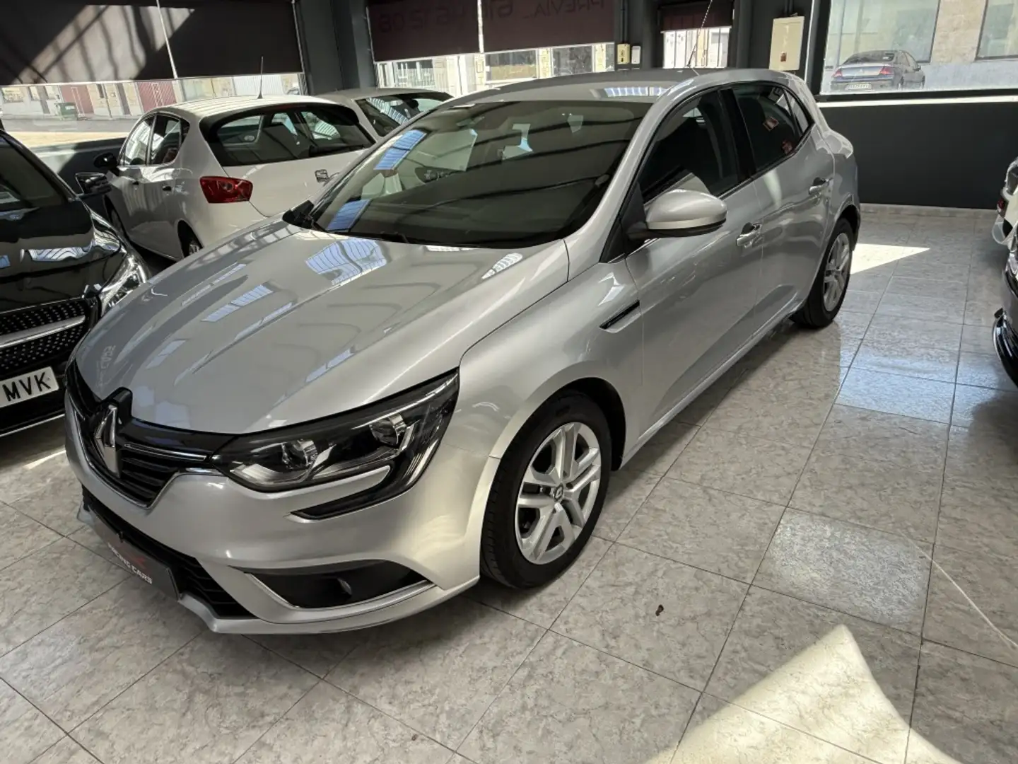 Renault Megane 1.5dCi Blue Limited 70kW Gris - 2