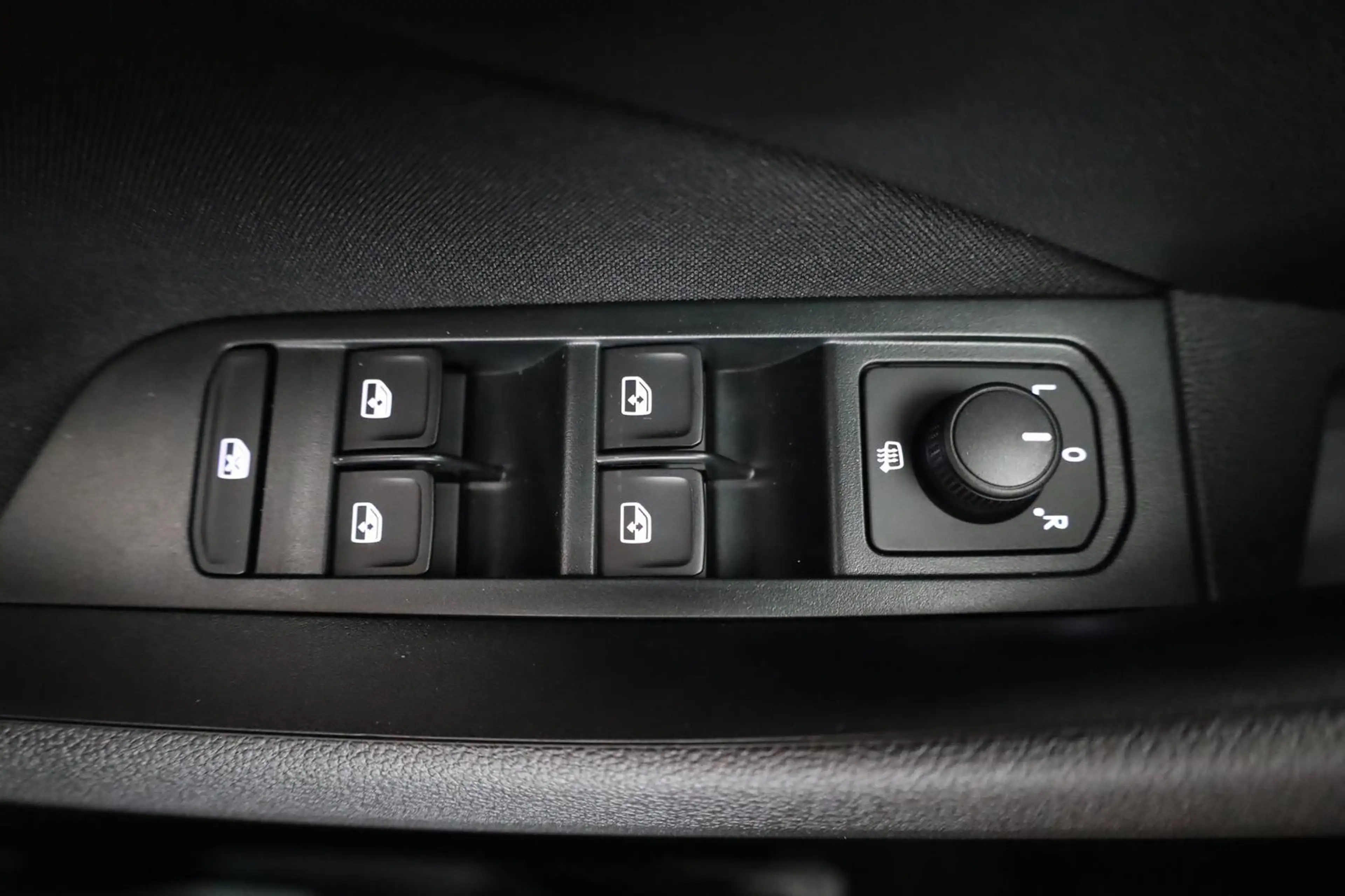 Skoda Kamiq Selection 1.5 TSI DSG Selection, AHK, LED, Kame... — photo 7
