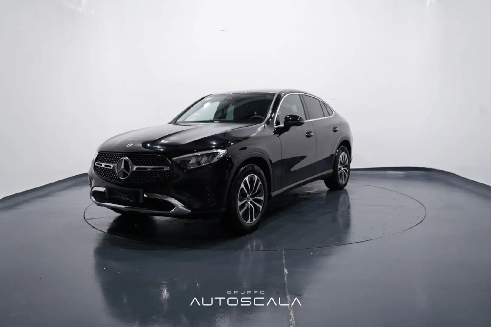 Mercedes-Benz GLC 200 d 4Matic Mild hybrid Coupé Advanced Schwarz - 1