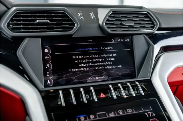 Lamborghini Urus view 28