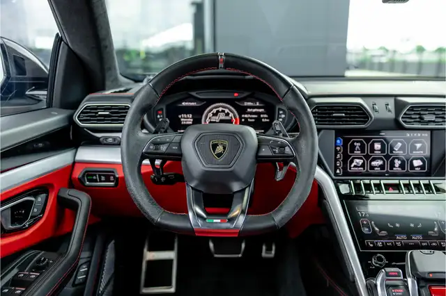 Lamborghini Urus view 20