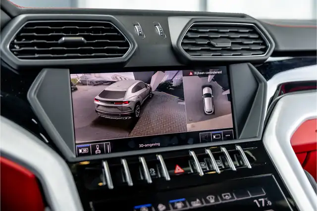 Lamborghini Urus view 26
