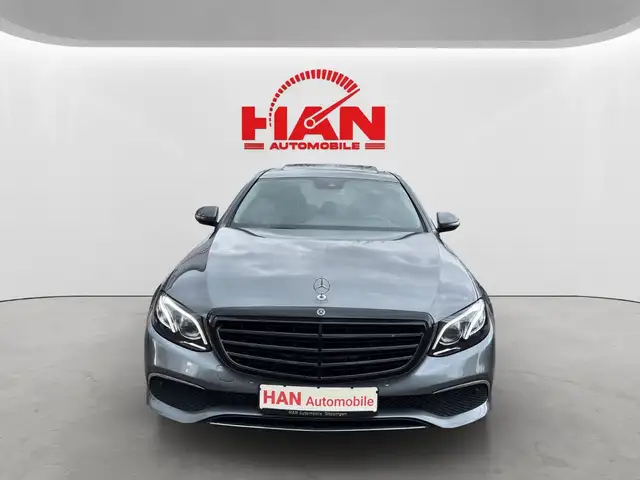 Mercedes-Benz E 300 Limousine/Schiebedach/Navi/Kamera/Totwinke