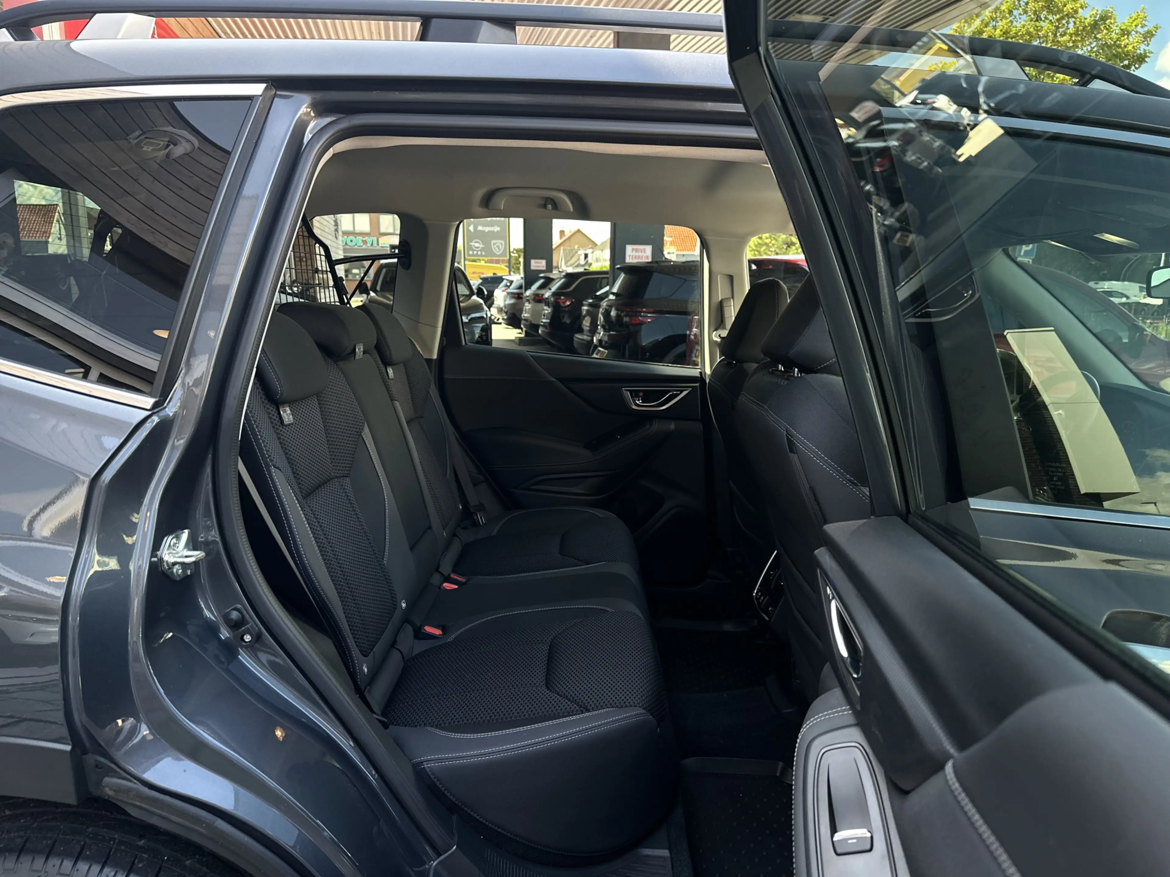 Subaru Forester 2.0i e-BOXER Comfort Automaat/Trekhaak/Parkeerhulp — photo 7