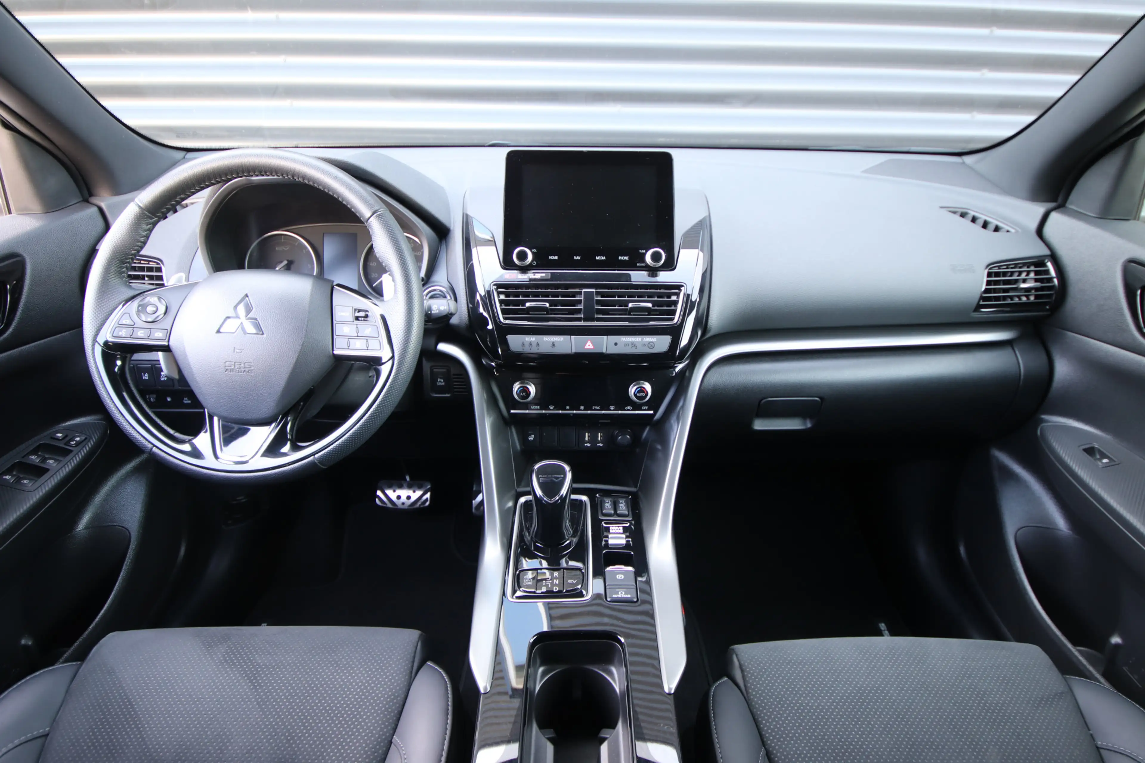 Mitsubishi Eclipse Cross 2.4 PHEV Black Edition NL-Auto, Trekhaak, 1e eig, — photo 3
