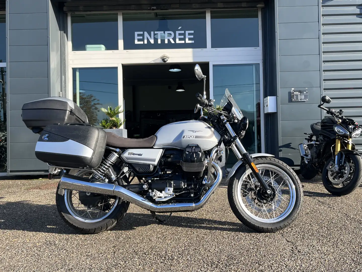 Moto Guzzi V 7 Gris - 1