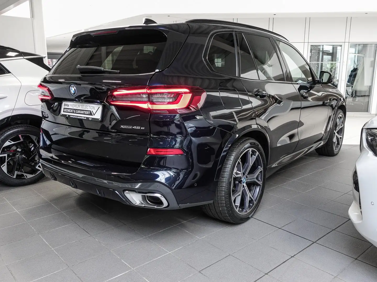 BMW X5 xDrive45e M Sport AHK RFK NAVI LED LUFT MEMORY Schwarz - 2