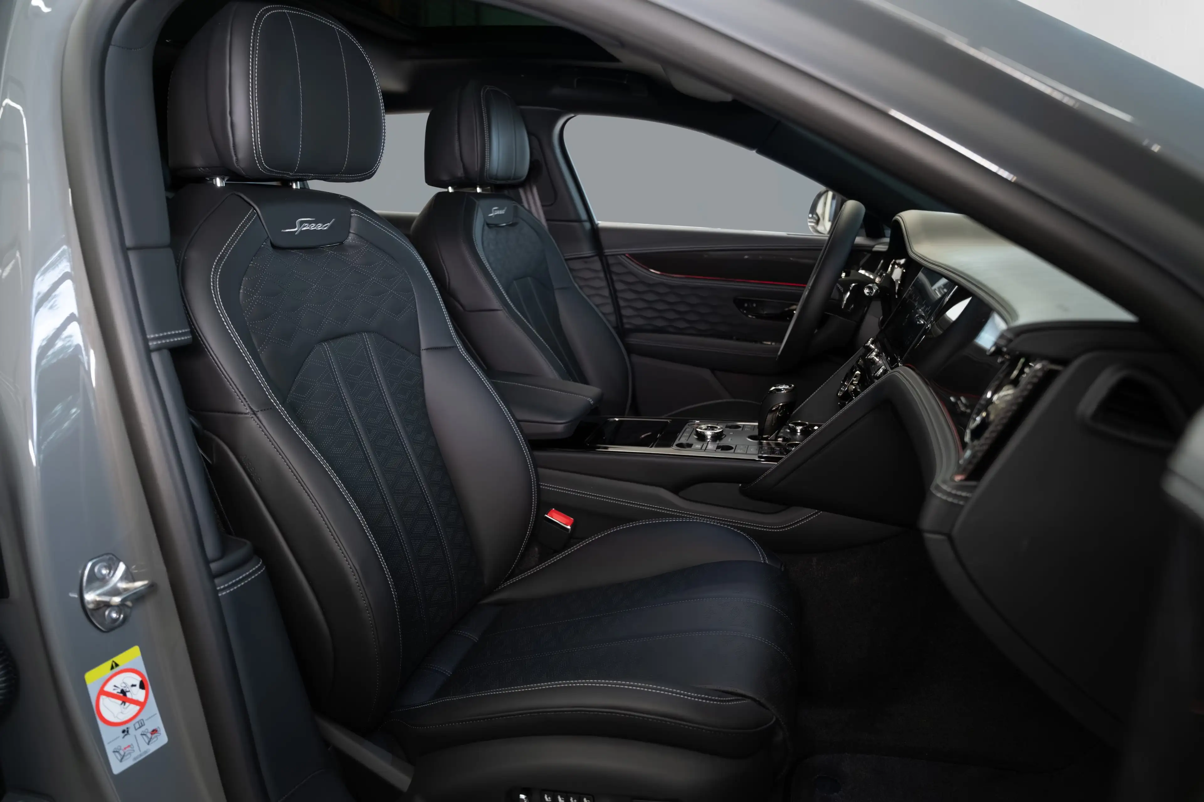 Bentley Flying Spur Speed V8 Hybrid — photo 15