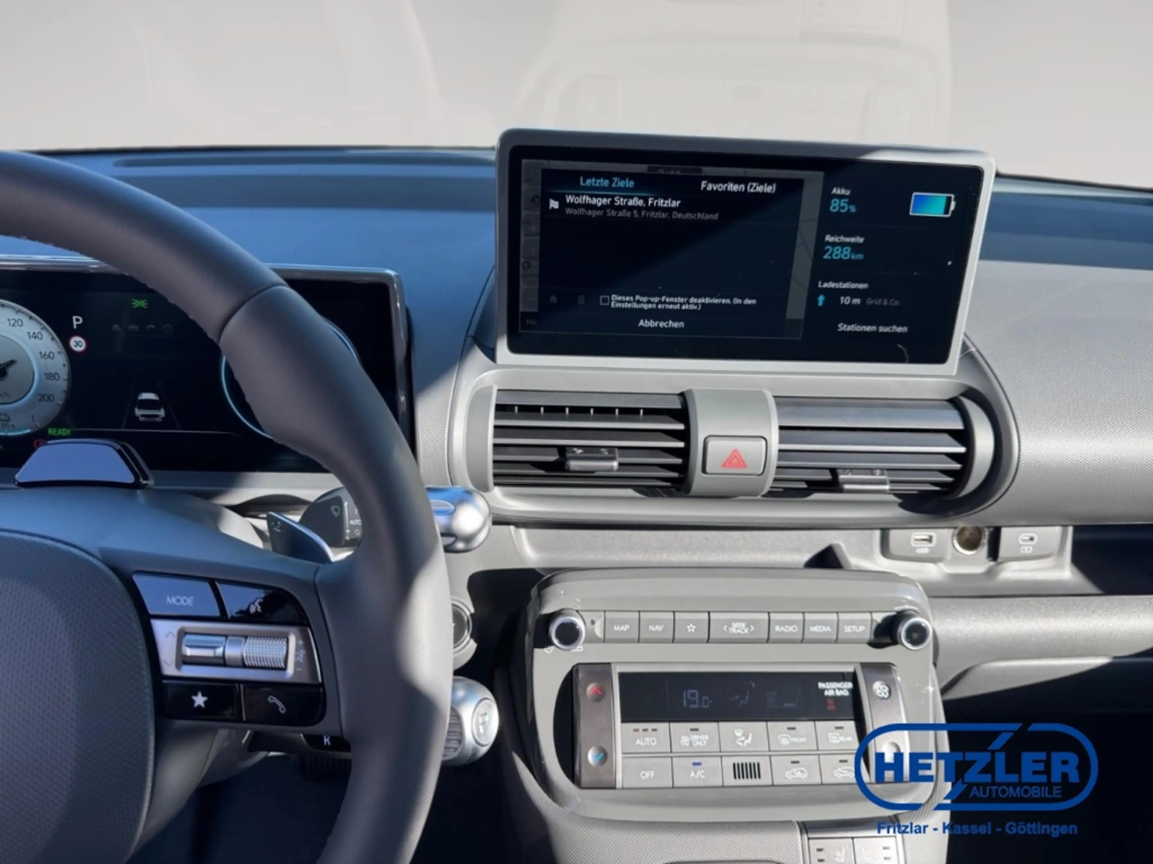 Hyundai Inster Elektro 49kWh Lounge Navi LED ACC Apple CarPlay An — photo 8