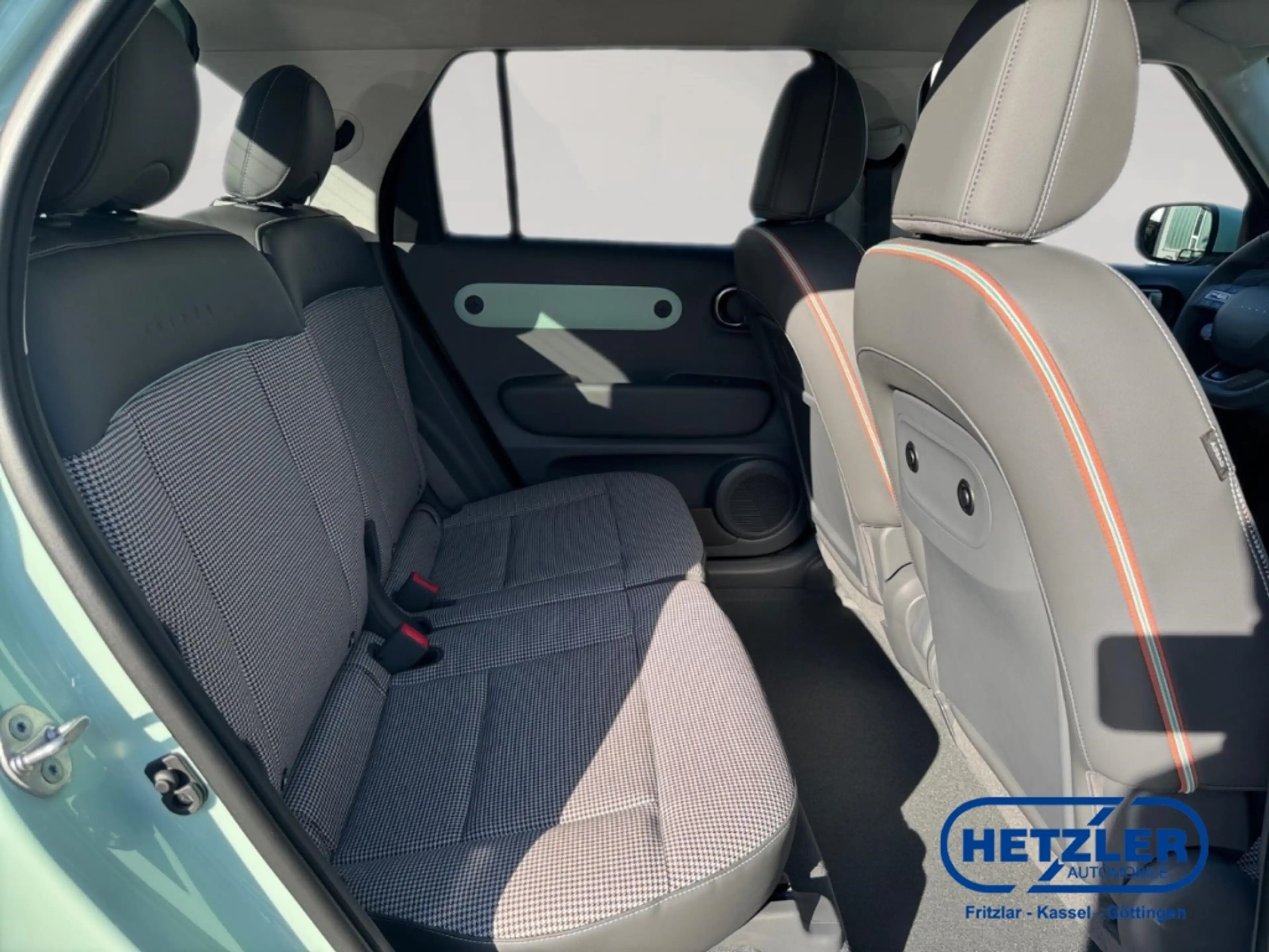 Hyundai Inster Elektro 49kWh Lounge Navi LED ACC Apple CarPlay An — photo 12