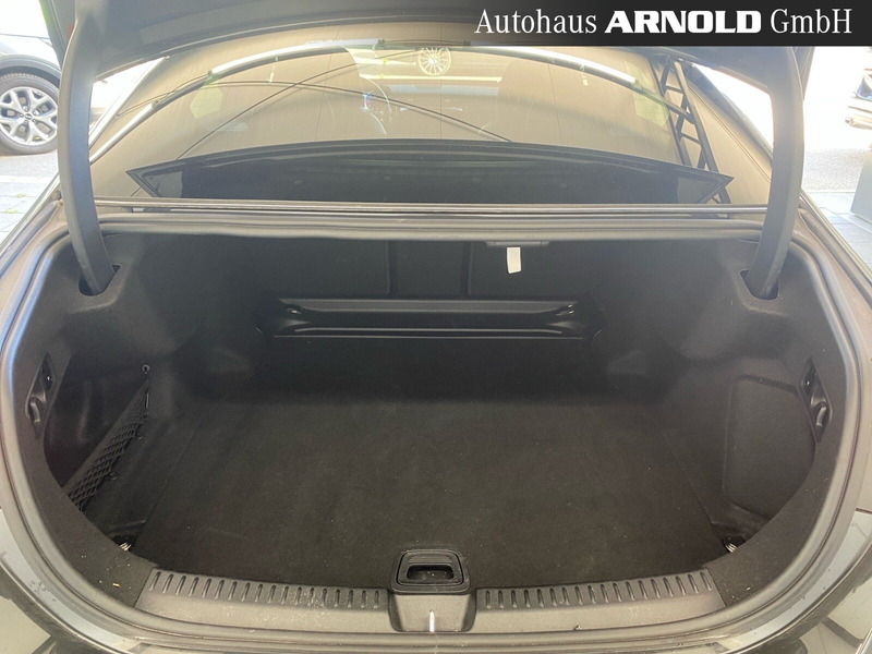 Mercedes-Benz E 220 E 220 d AMG-Line DISTRONIC Night-P. LED Kamera ! — photo 14