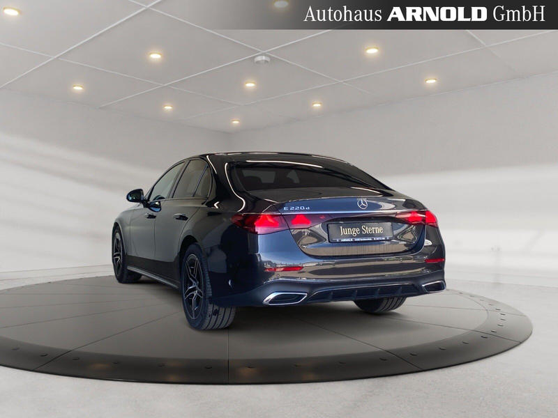 Mercedes-Benz E 220 E 220 d AMG-Line DISTRONIC Night-P. LED Kamera ! — photo 3