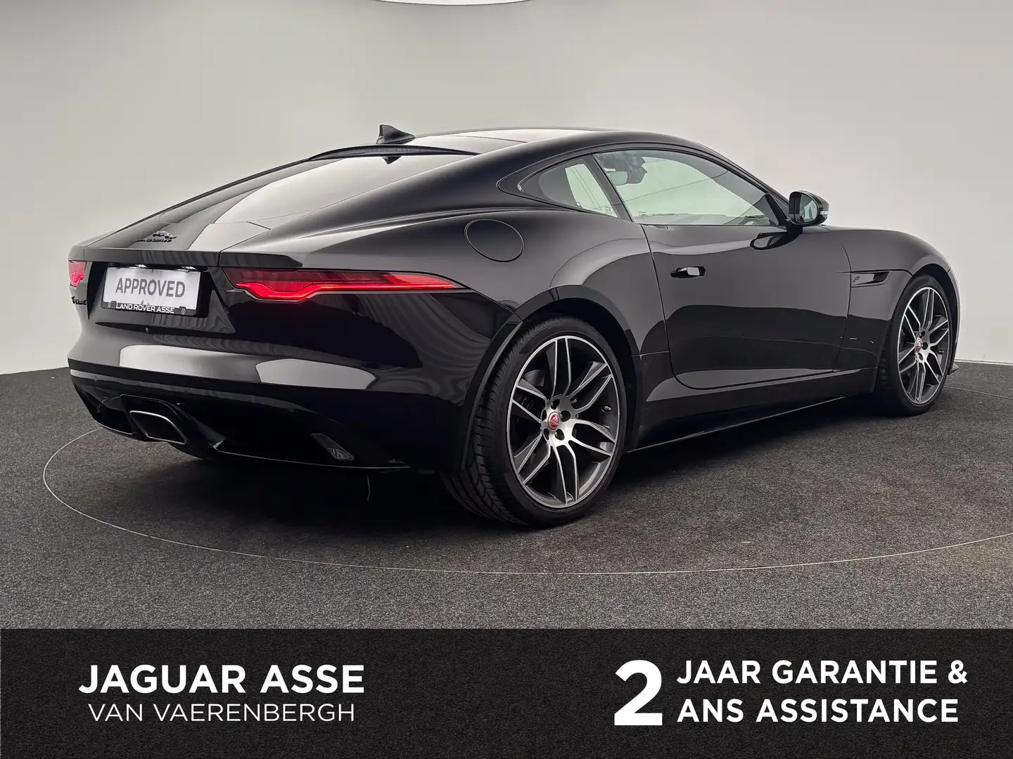 Jaguar F-Type Coupe P300 R-Dynamic RWD Auto. 23MY Negro - 2