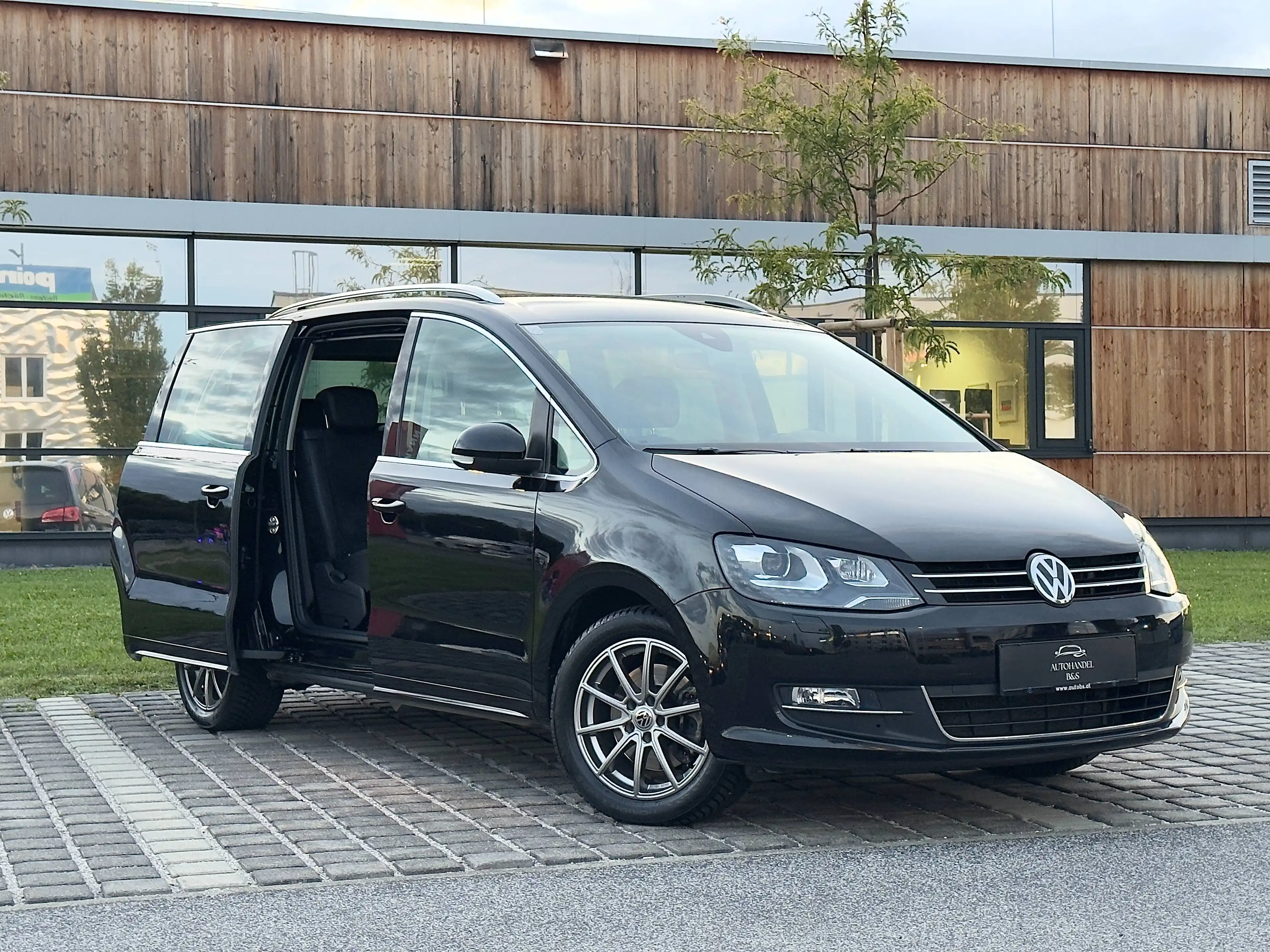 Volkswagen Sharan Sharan Business SCR 2,0 TDI 7 Sitze DSG 4Motion — photo 7