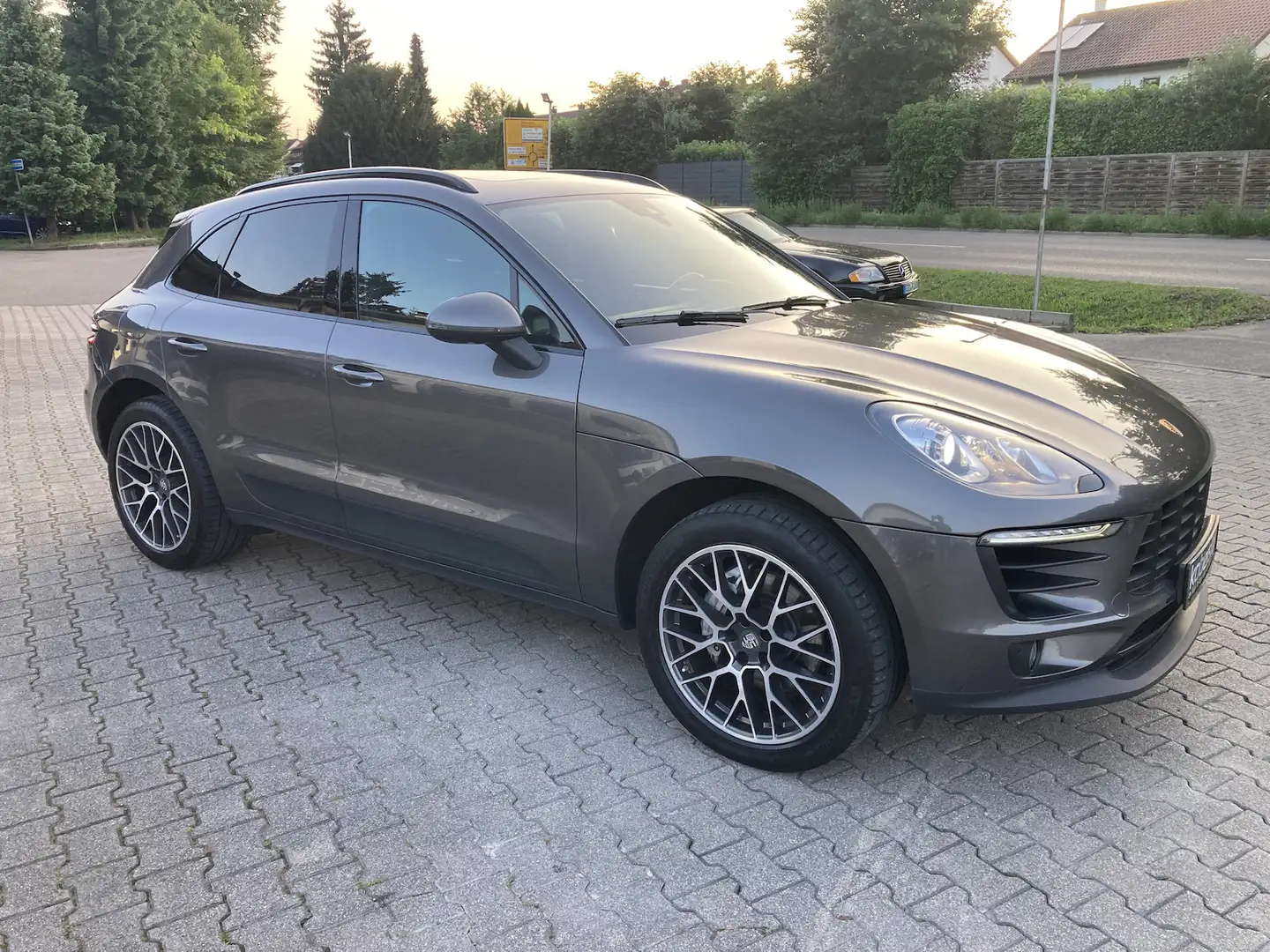 Porsche Macan S Diesel*PCM,PASM,Panorama,ACC,Bose,2.Hd* Grijs - 2