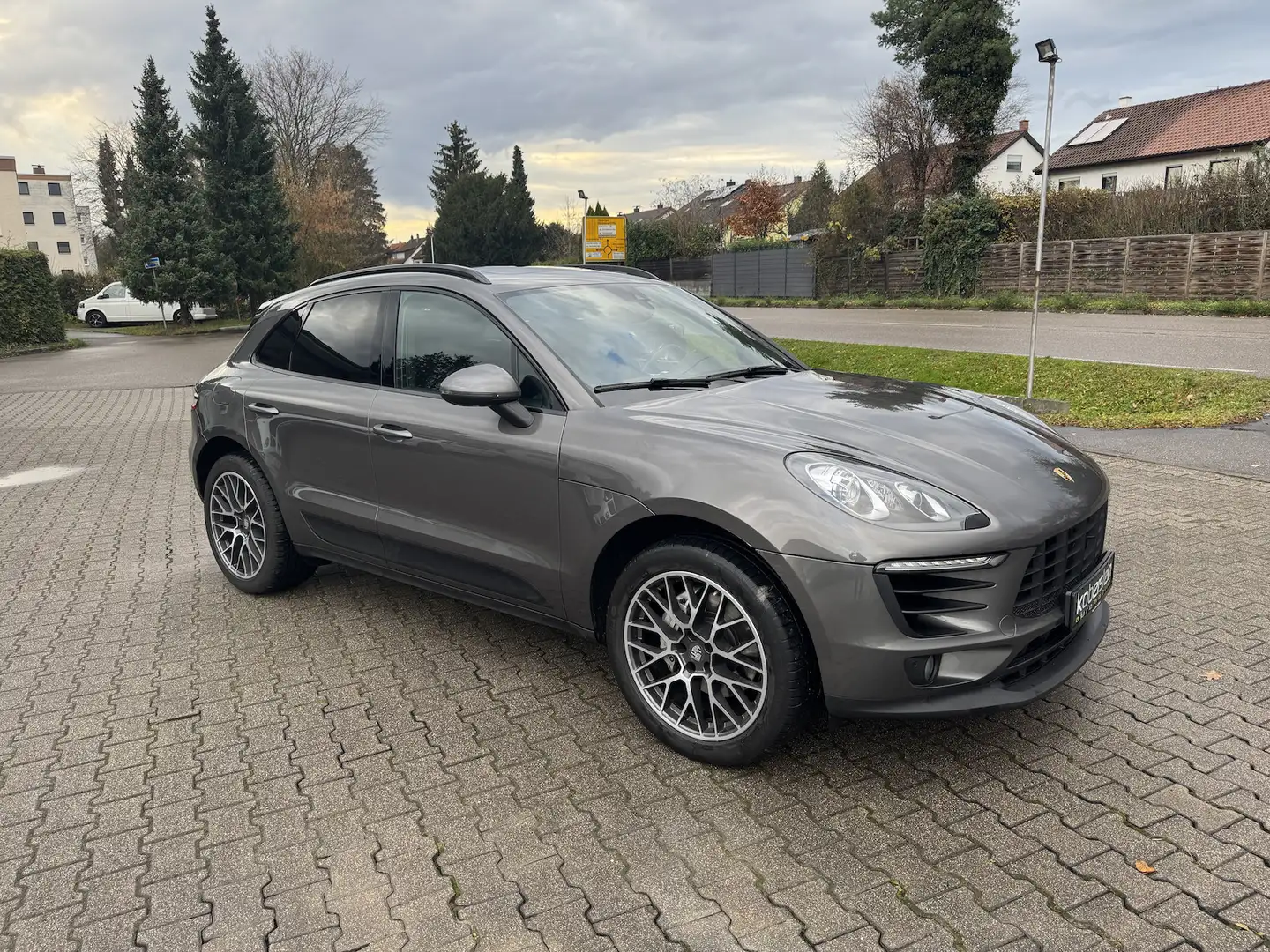 Porsche Macan S Diesel*PCM,PASM,Panorama,ACC,Bose,2.Hd* Grau - 2