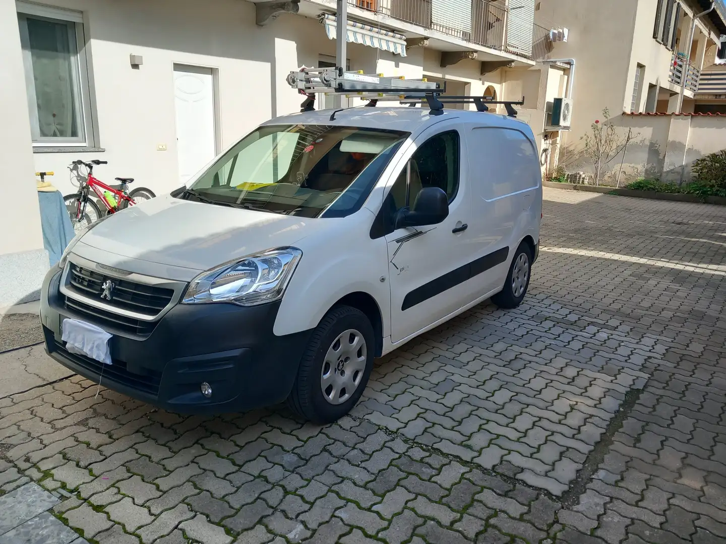Peugeot Partner Full Elettric Bianco - 2