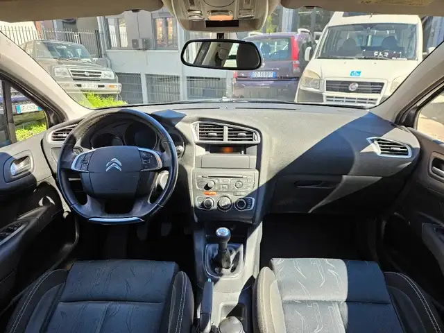 Citroen C4 view 8