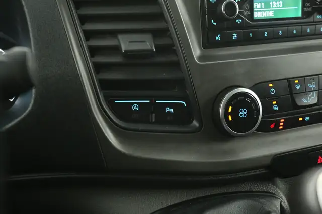 Ford Transit Custom view 19
