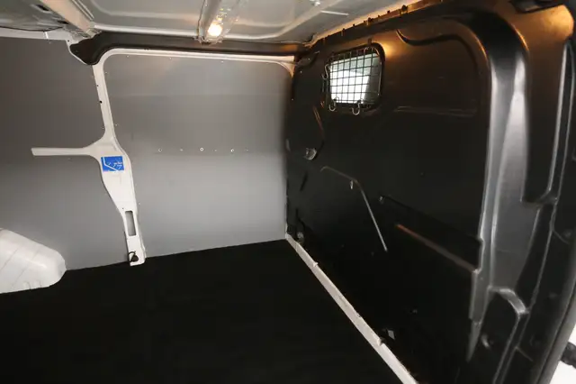 Ford Transit Custom view 25