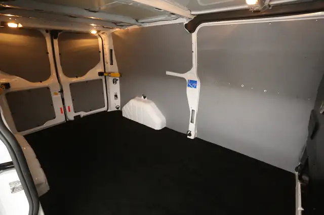 Ford Transit Custom view 24