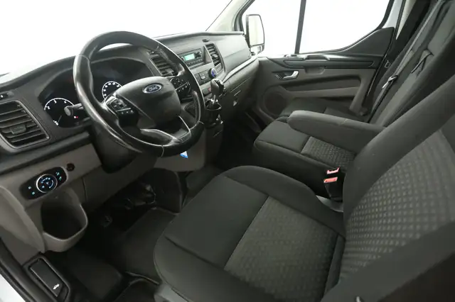 Ford Transit Custom view 22