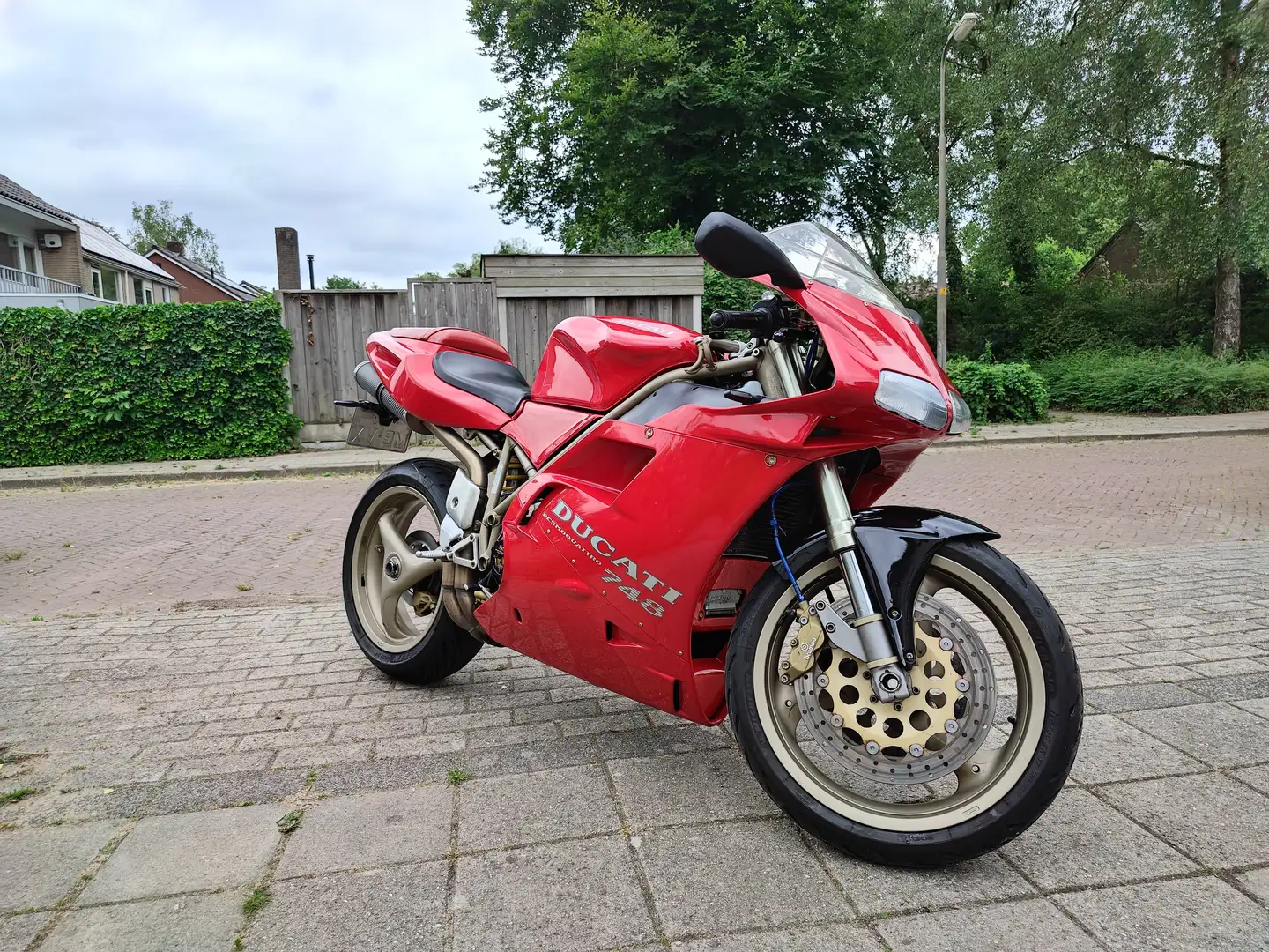 Ducati 748 S Rood - 1