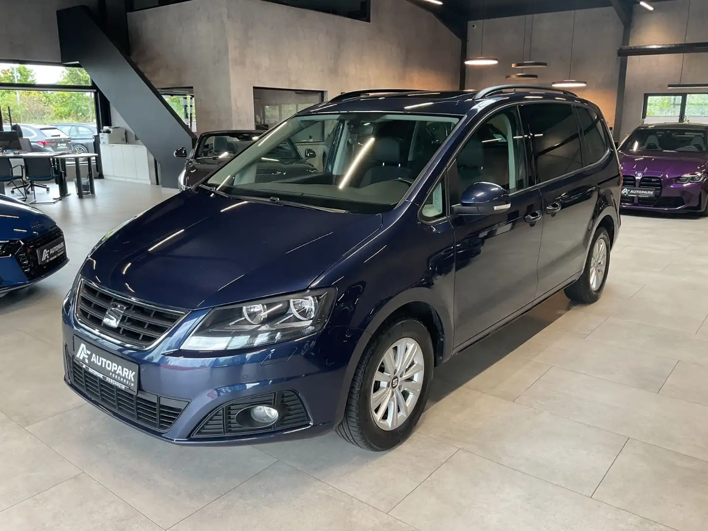 SEAT Alhambra 2.0 TDI Style 4Drive AHK Navi Pano Blau - 1
