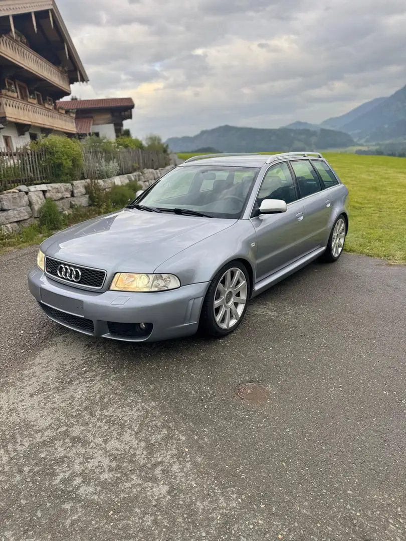 Audi RS4 A4 Avant quattro 2,7 Silber - 1