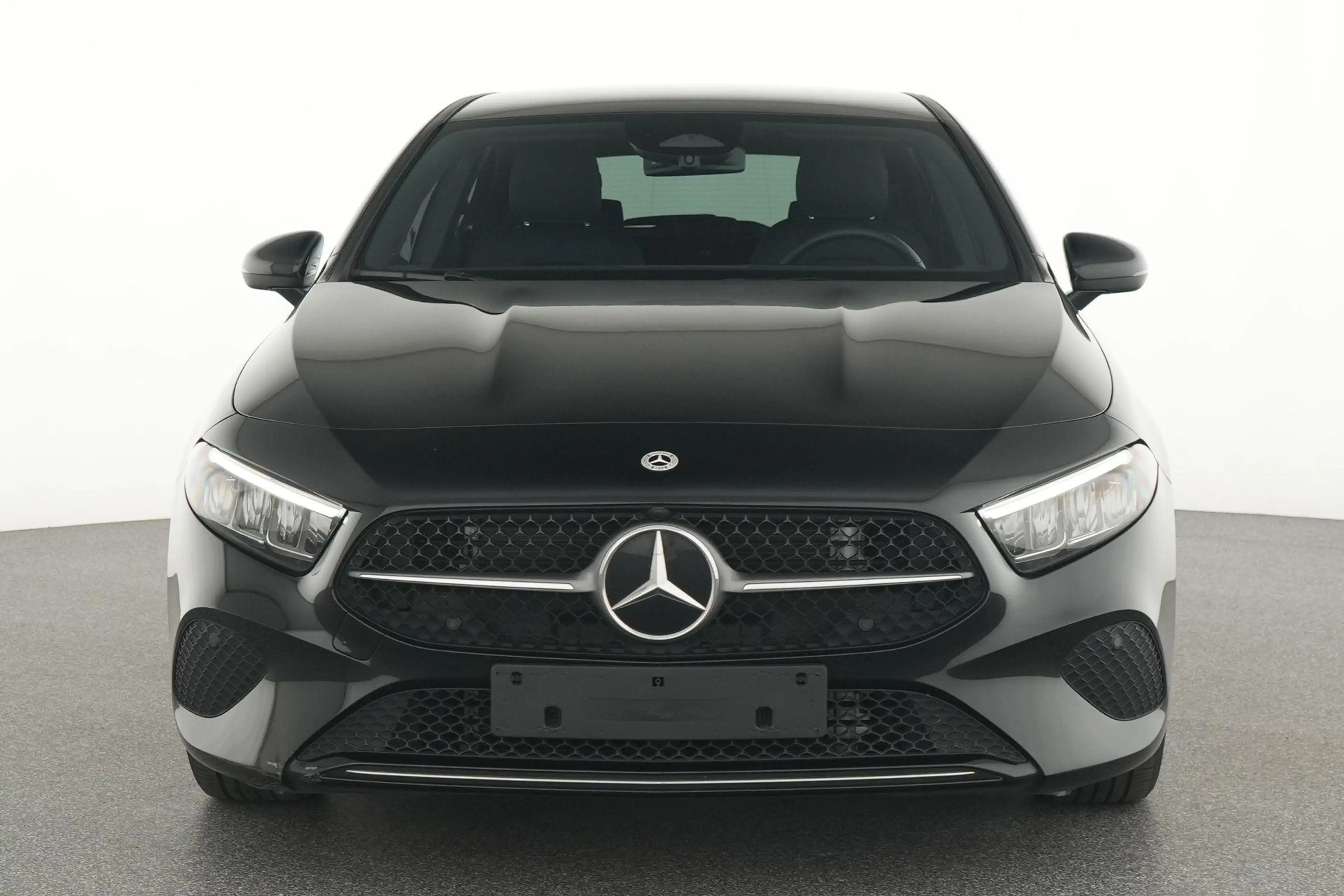 Mercedes-Benz A 180 180d Business Line — photo 6