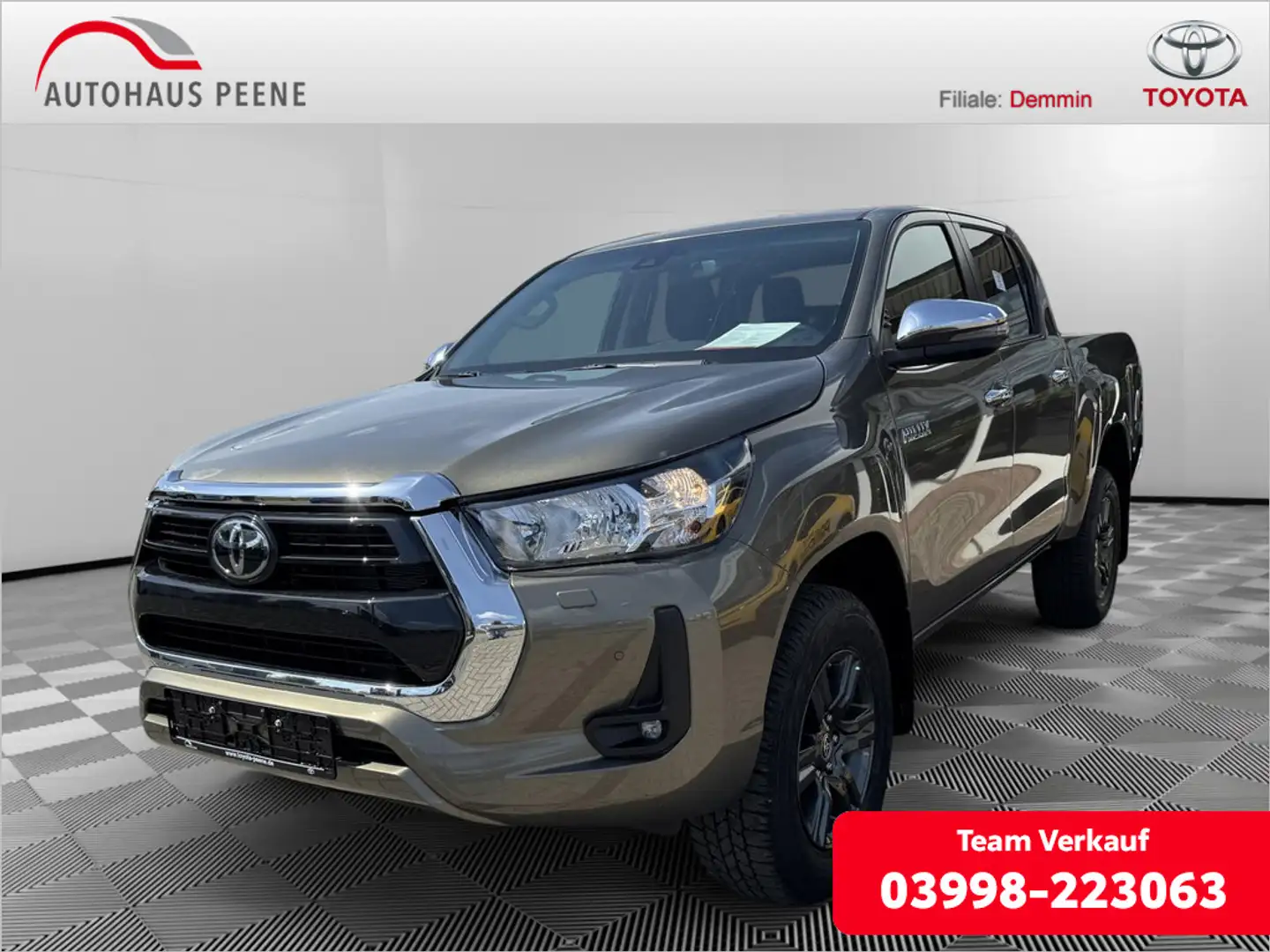 Toyota Hilux 2.8 Double Cab Comfort 4x4 SHZ KAMERA Bronze - 1