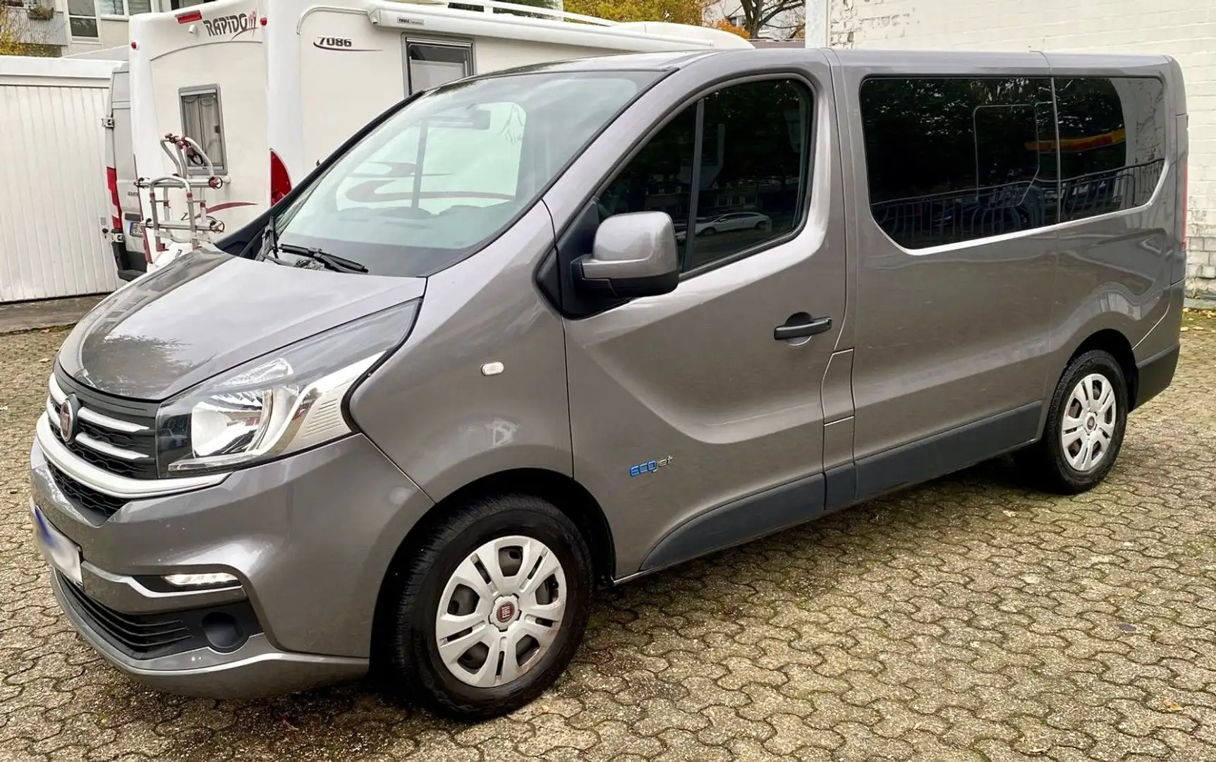 Fiat Talento Kombi L1H1 1,0t Family Grau - 1