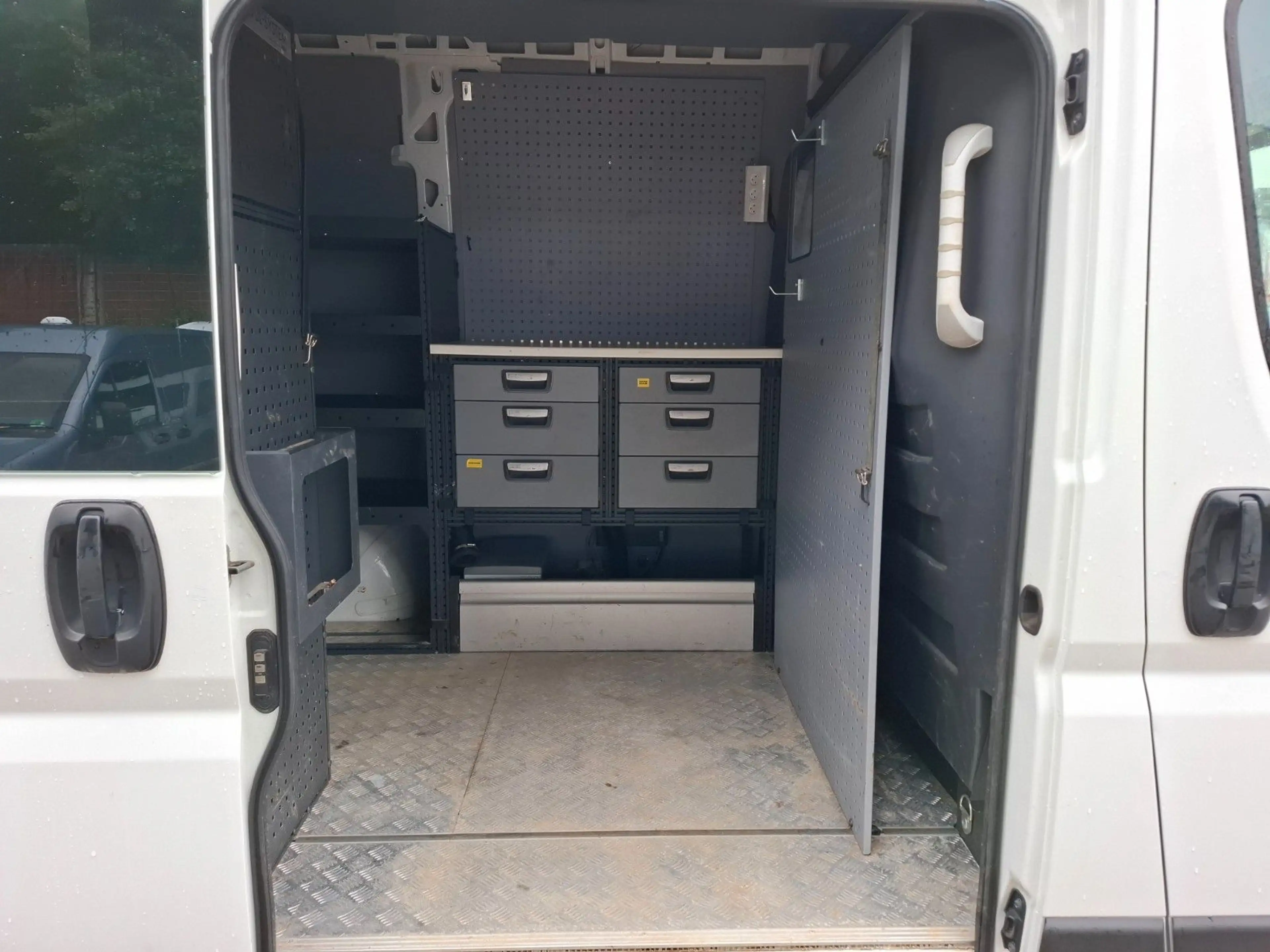 Peugeot Boxer 2.2 L2H2 BLUEHDI 140PS PREMIUM Standheiz.. — photo 13