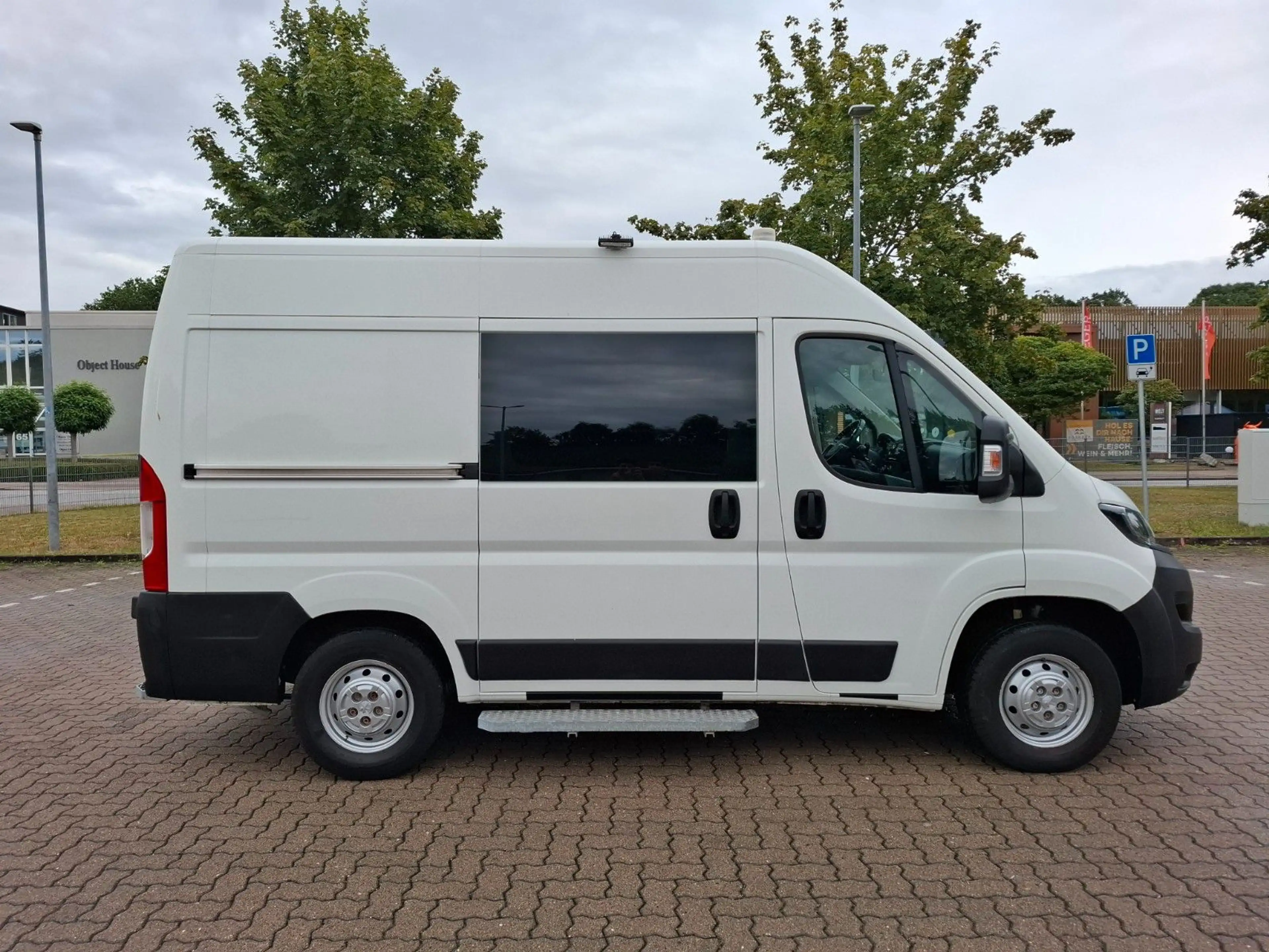 Peugeot Boxer 2.2 L2H2 BLUEHDI 140PS PREMIUM Standheiz.. — photo 4