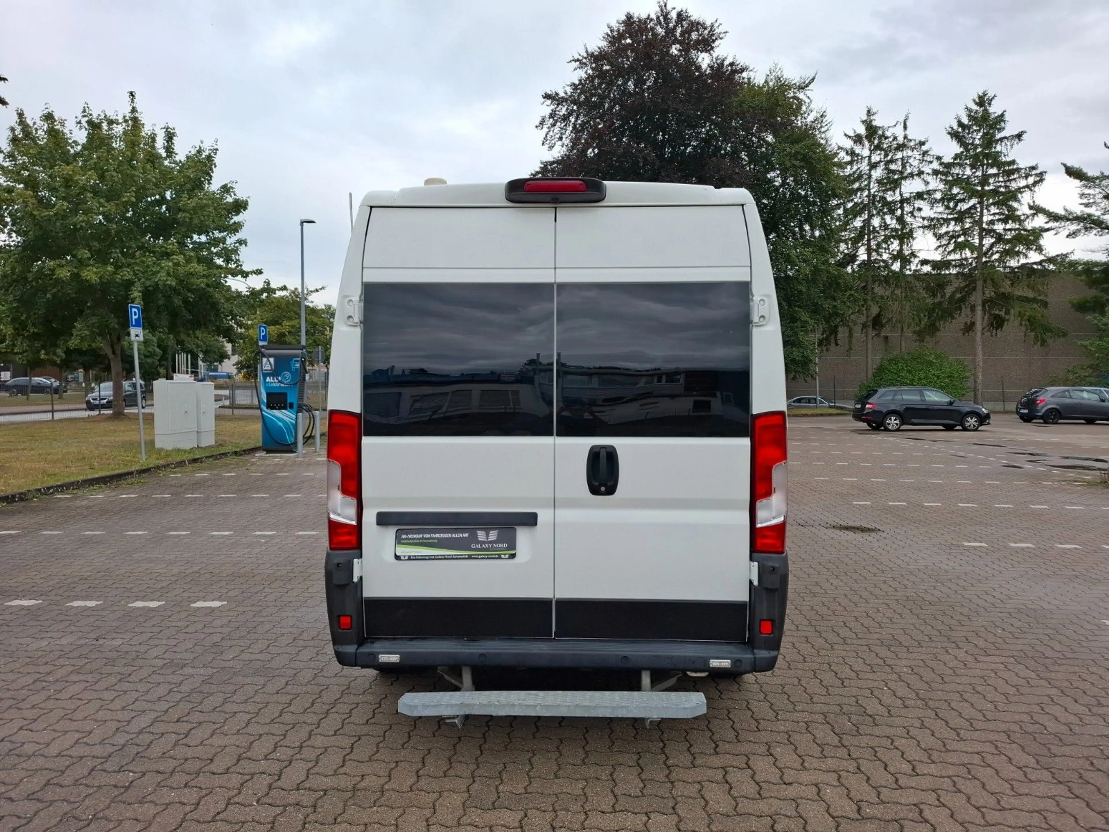 Peugeot Boxer 2.2 L2H2 BLUEHDI 140PS PREMIUM Standheiz.. — photo 6