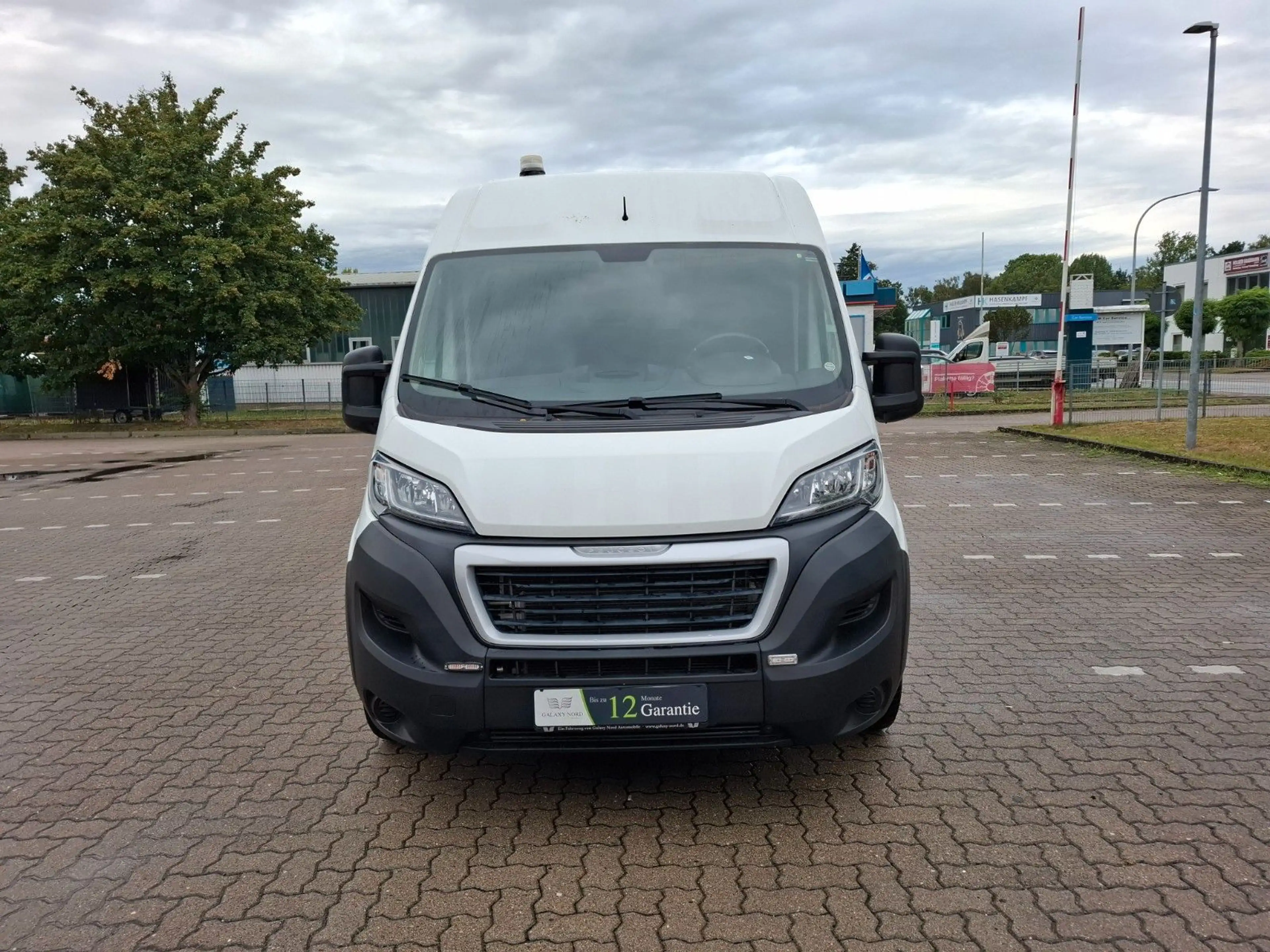 Peugeot Boxer 2.2 L2H2 BLUEHDI 140PS PREMIUM Standheiz.. — photo 2