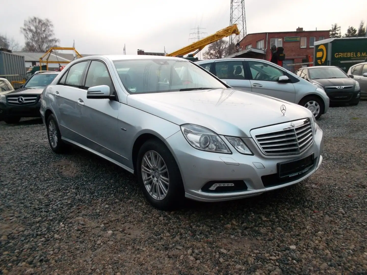 Mercedes-Benz E 220 E Limousine E 220 CDI Elegance BlueEfficiency Silber - 1