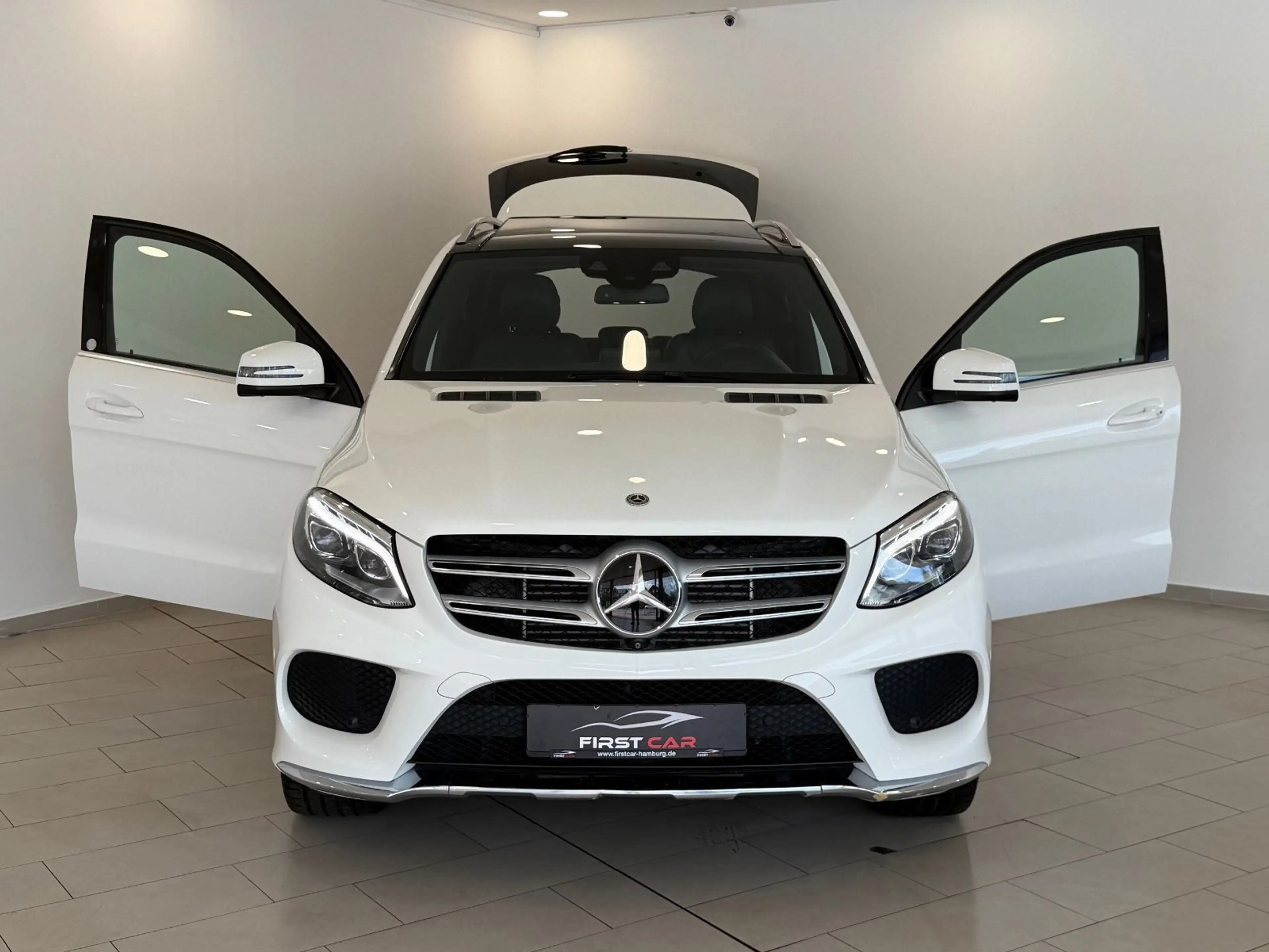 Mercedes-Benz GLE 250 d 4Matic AMG-Line|PANO|360°|HARMANKARDON — photo 15
