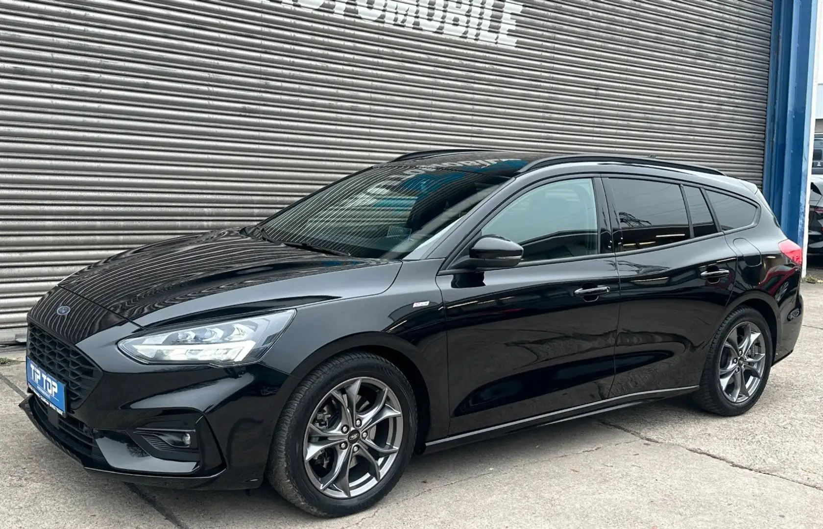 Ford Focus Turnier ST-Line*NAVI*LED*KAMERA*HEAD-UP* Noir - 1