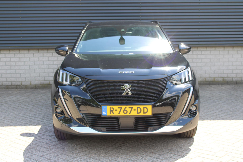Peugeot e-2008 EV GT 50 kWh SOH 93,8% Panoramadak — photo 4